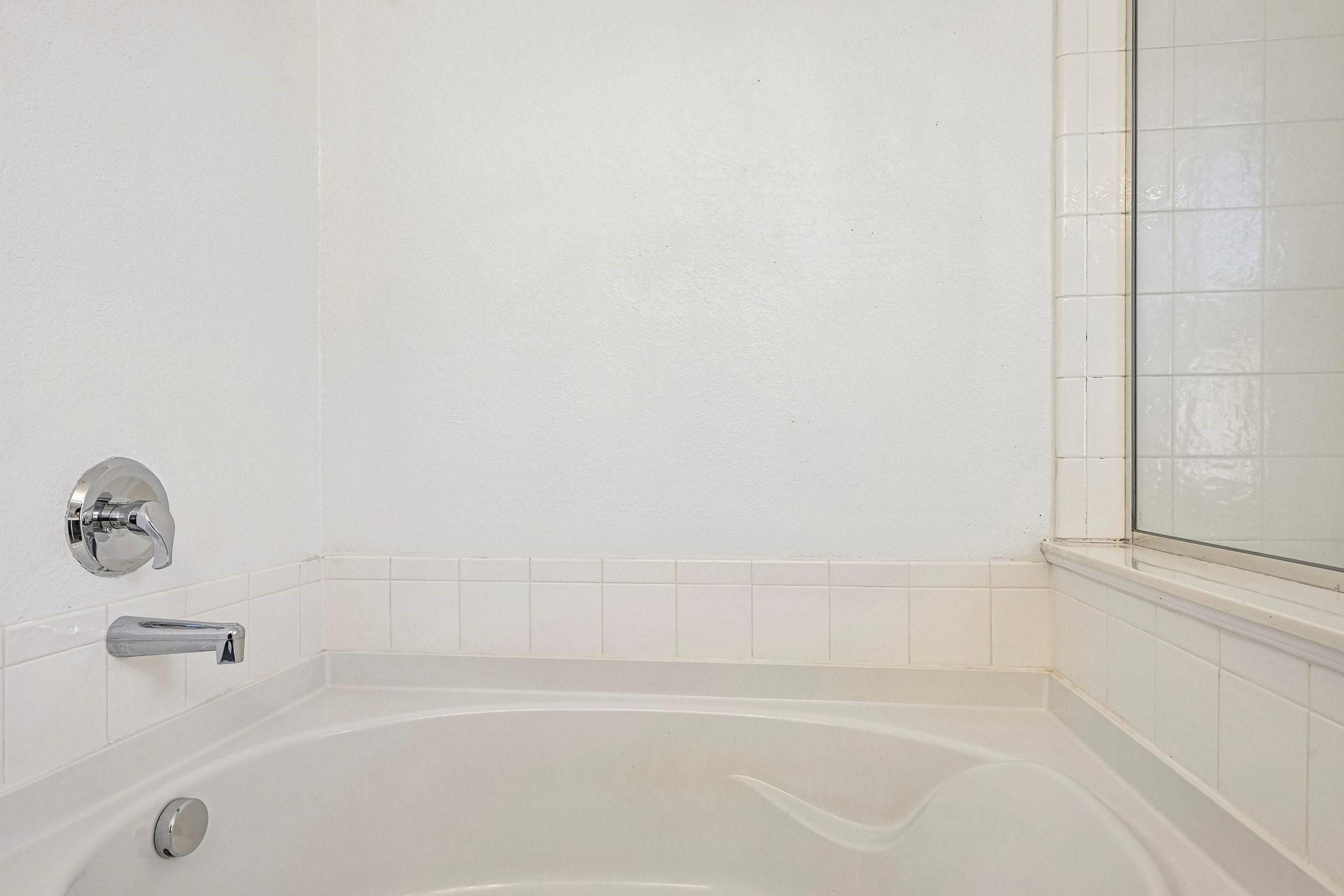2033 Tanur Cascade Drive Property Photo 32