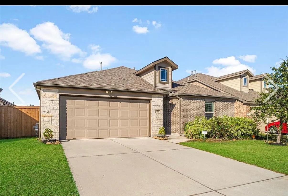 15419 Royce Holly Drive Property Photo 2