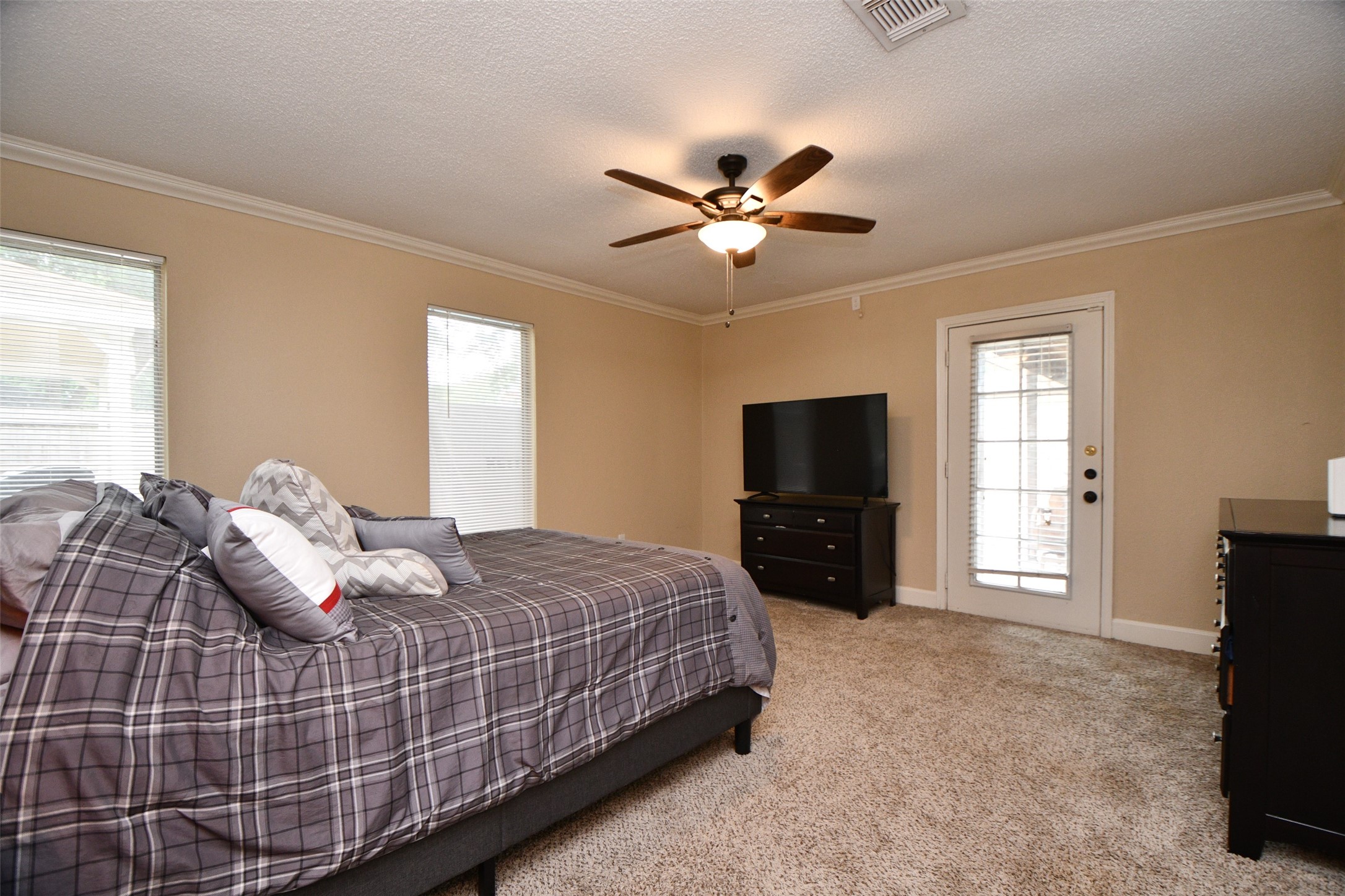 306 Priscilla Court Property Photo 10
