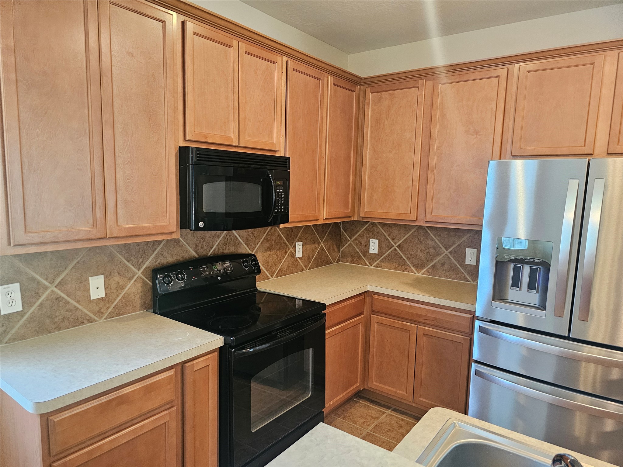 3217 Victorian Manor Property Photo 4