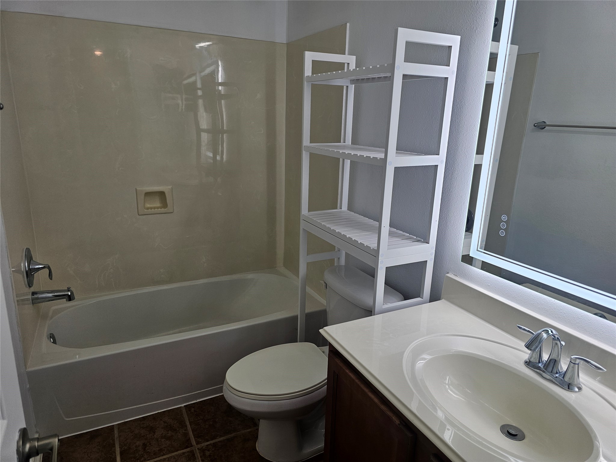 3217 Victorian Manor Property Photo 8