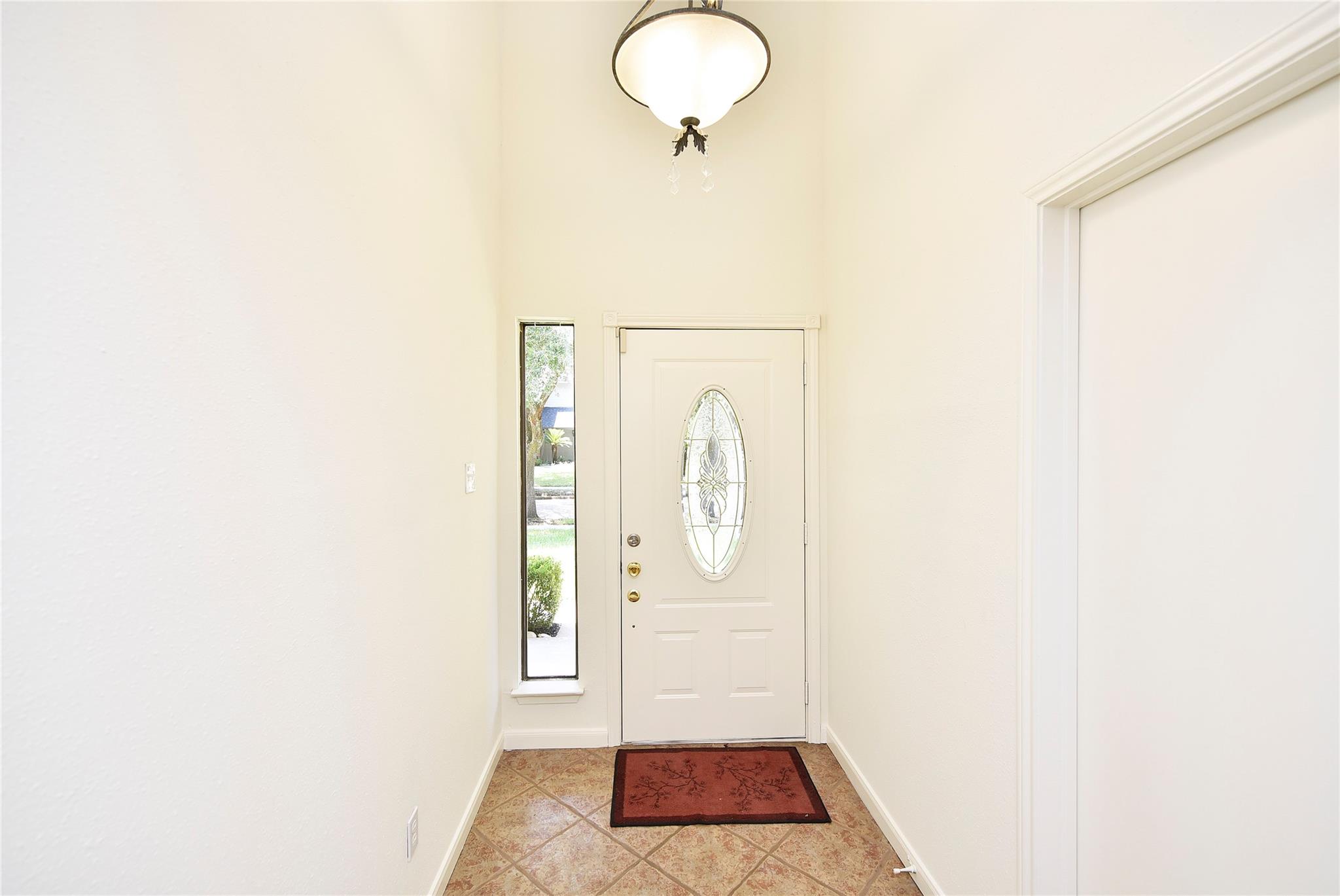 2035 Shorewood Lane Property Photo 5
