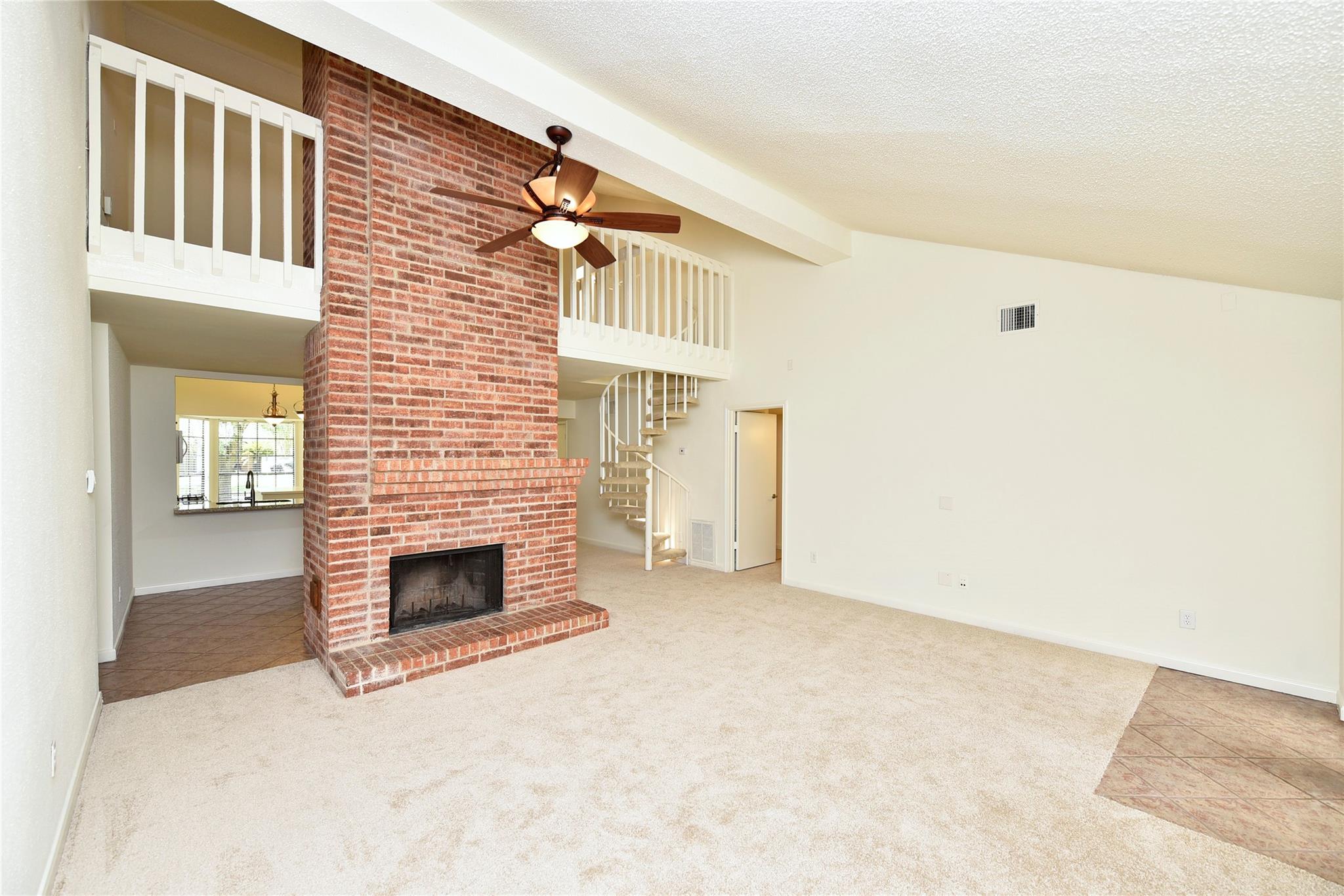 2035 Shorewood Lane Property Photo 6