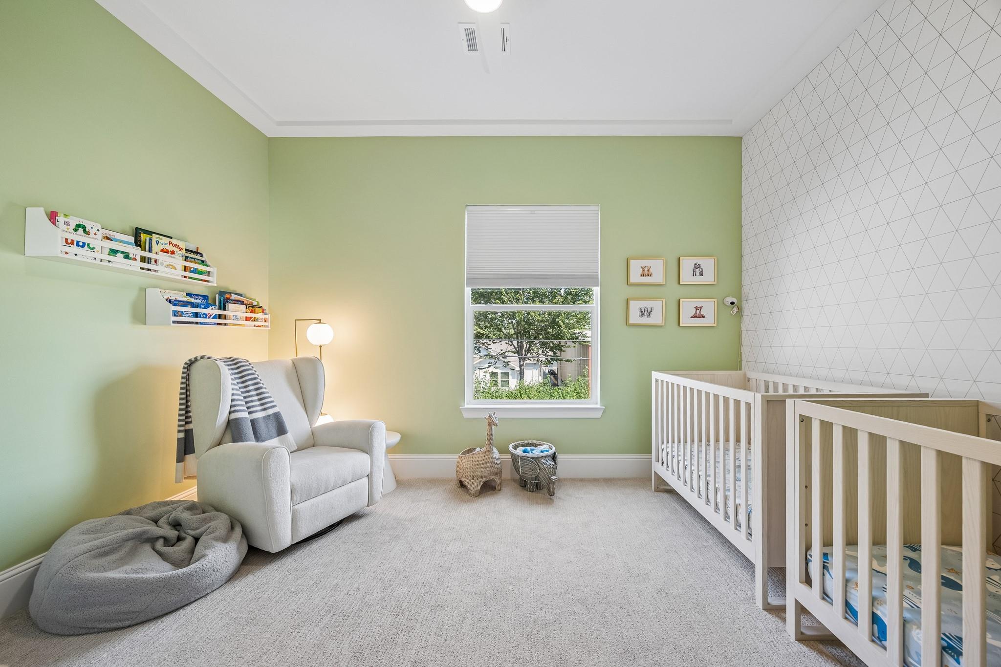 541 W 27th Street Property Photo 19