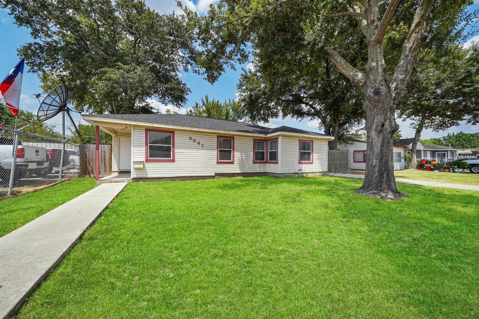 8041 Howard Drive 1 Property Photo 1