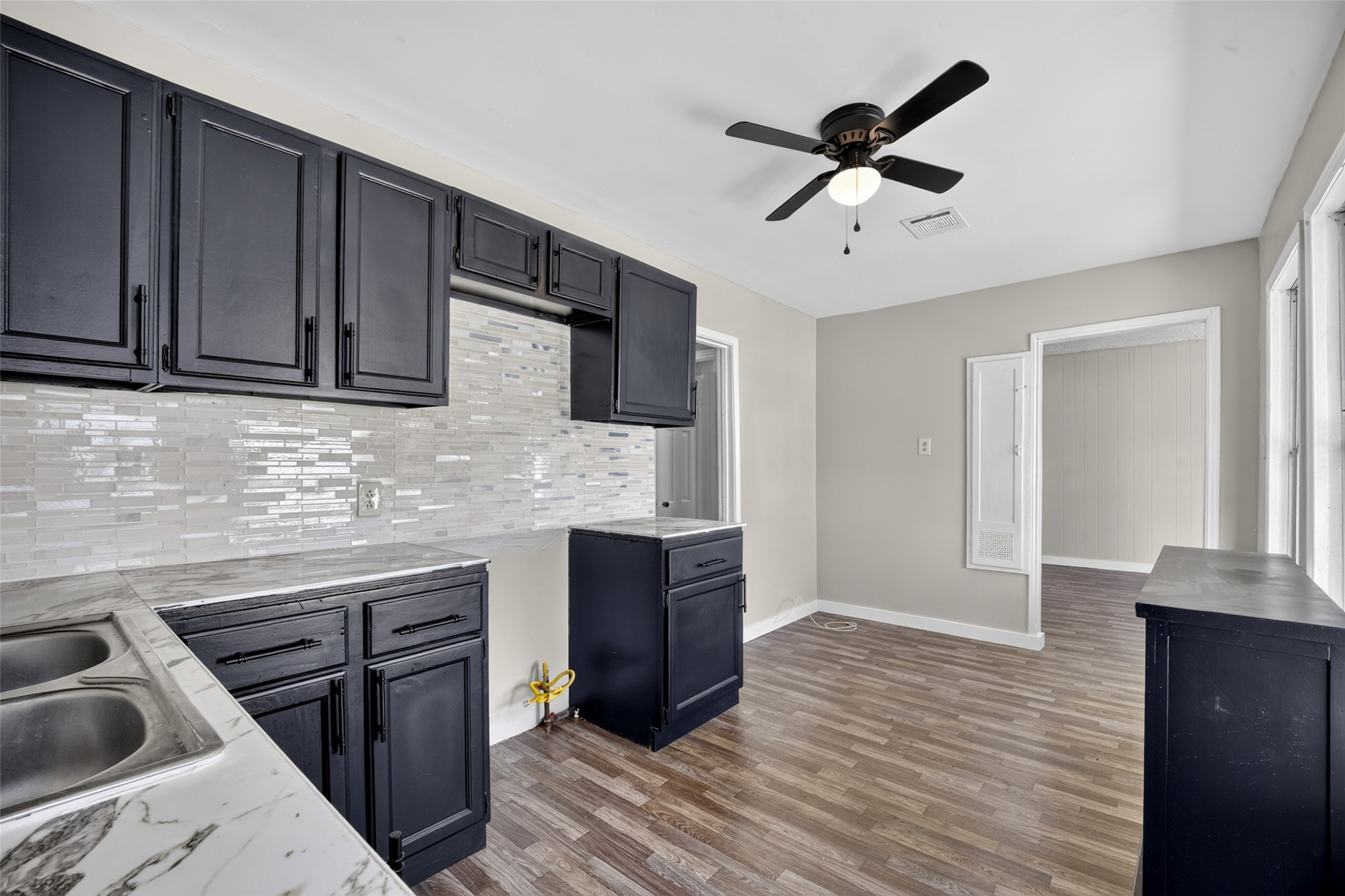 216 Eastway Street Property Photo 18