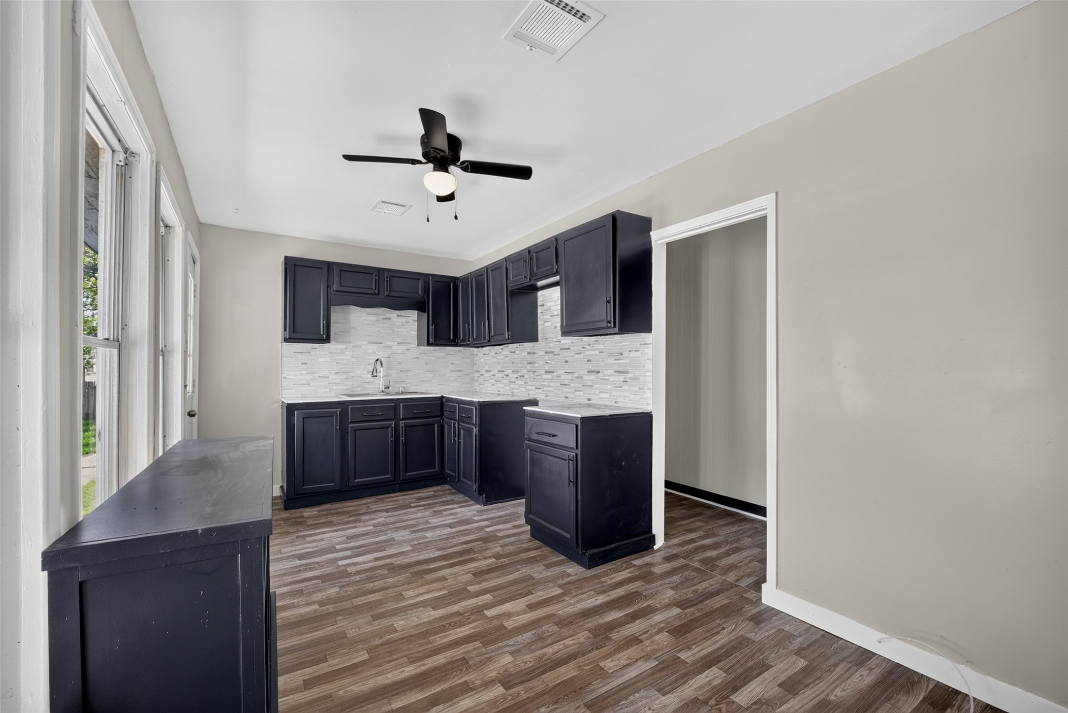 216 Eastway Street Property Photo 21
