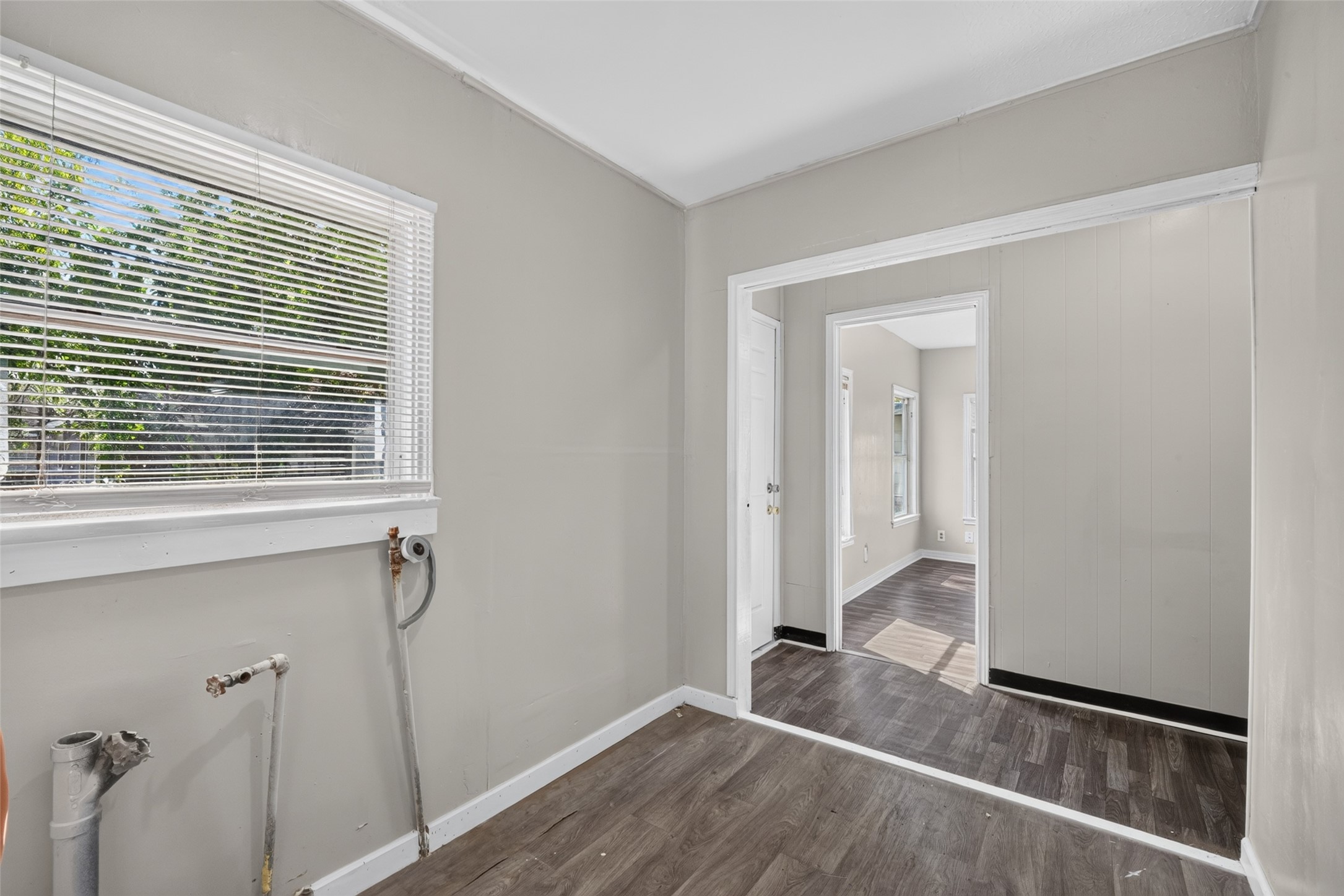 216 Eastway Street Property Photo 23