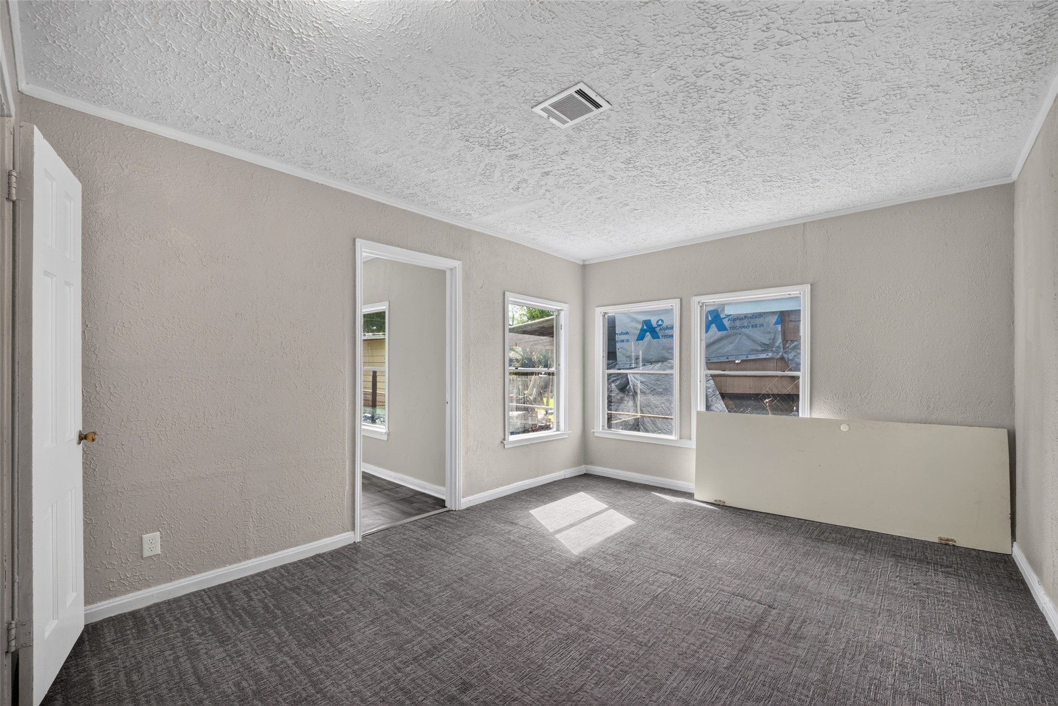 216 Eastway Street Property Photo 26