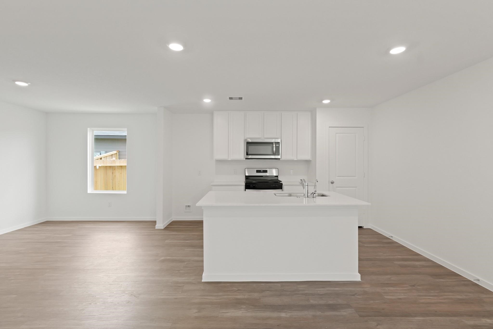 14361 Tawny Street Property Photo 4