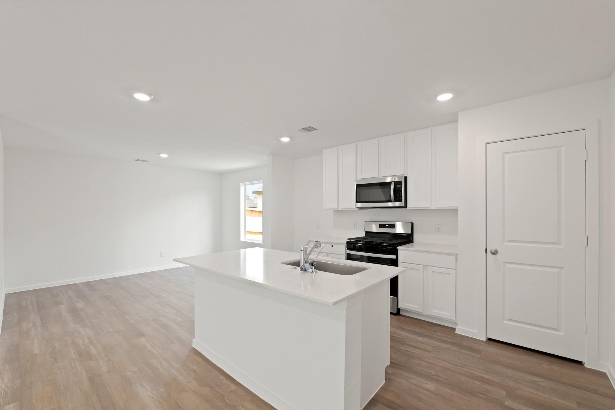 14361 Tawny Street Property Photo 5