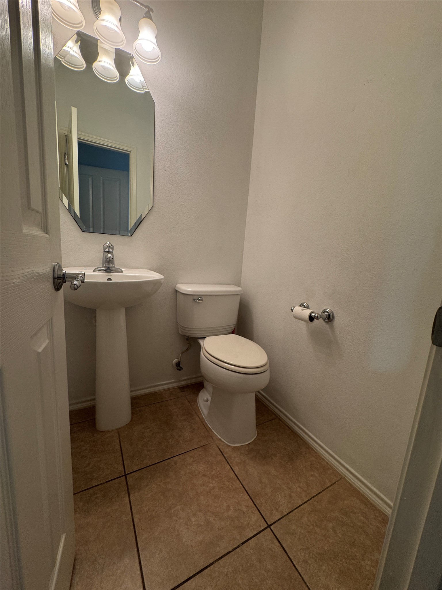 13600 Breton Ridge Street 36c Property Photo 14