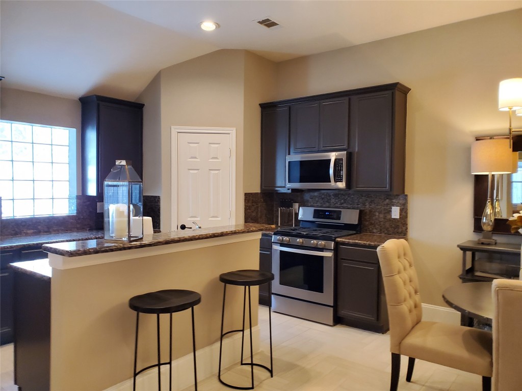 15939 Cottage Ivy Circle Property Photo 10