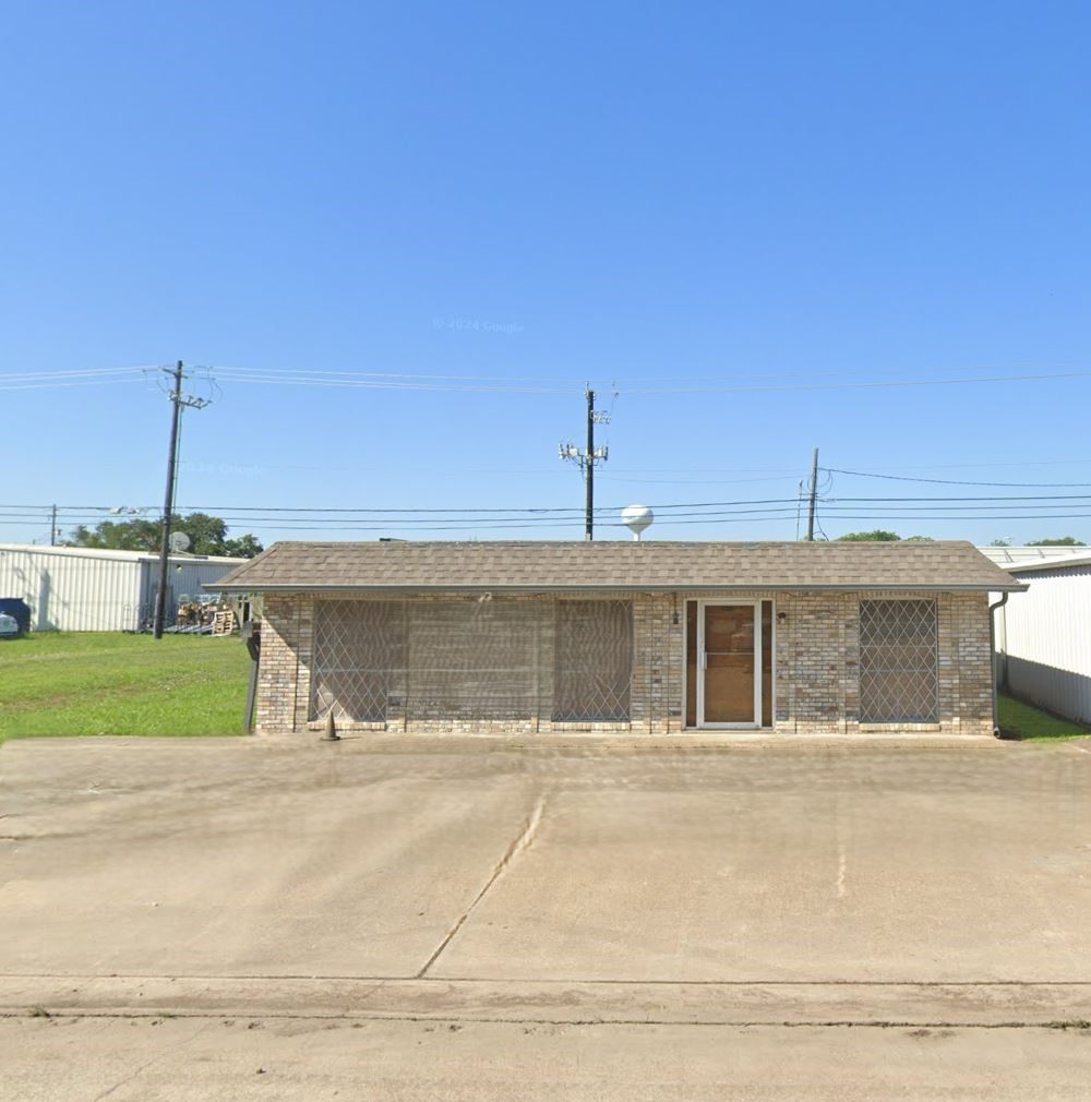1301 N Avenue H Property Photo 5