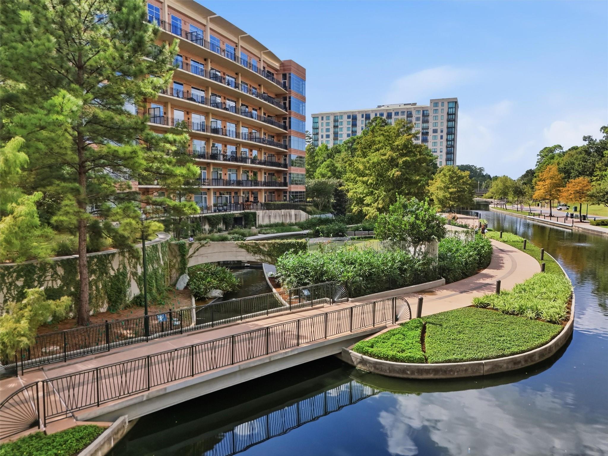3 Waterway Court # 2d, The Woodlands Tx 77380 Property Photo 1