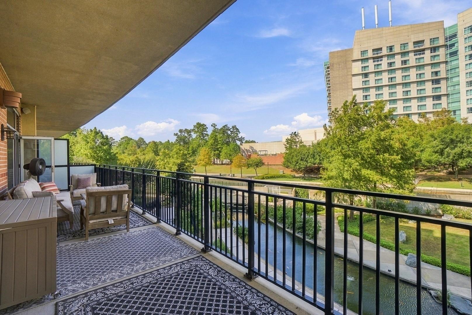 3 Waterway Court # 2d, The Woodlands Tx 77380 Property Photo 13