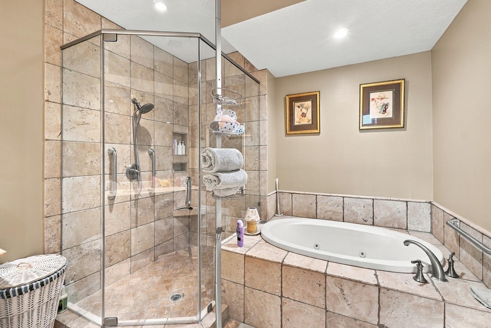 3 Waterway Court # 2d, The Woodlands Tx 77380 Property Photo 21