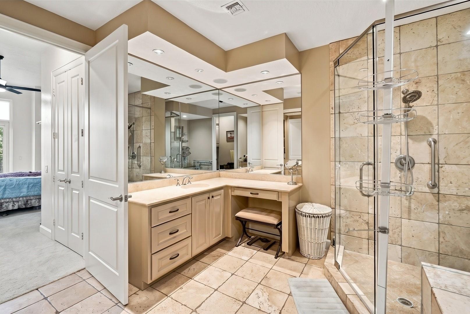 3 Waterway Court # 2d, The Woodlands Tx 77380 Property Photo 22