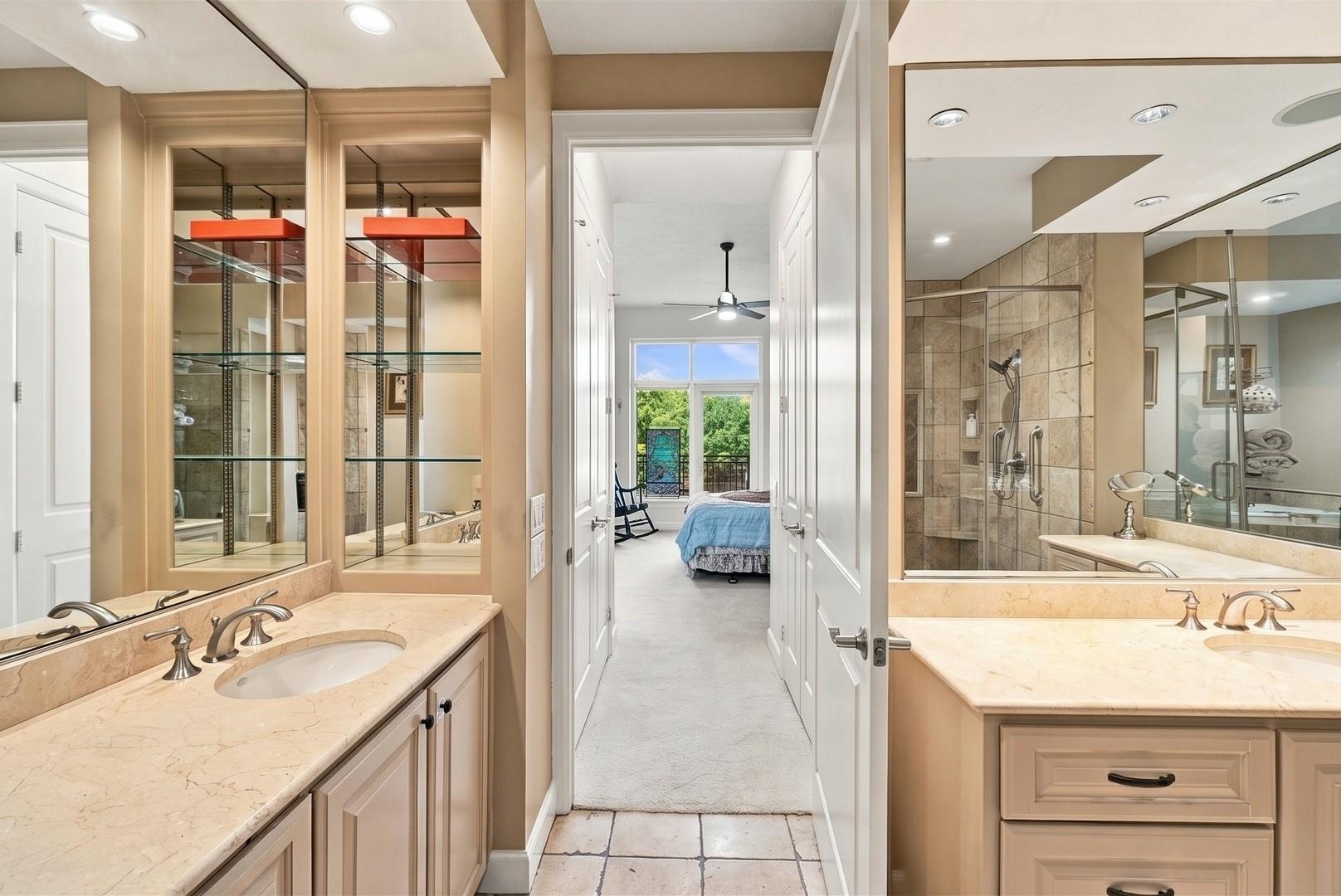 3 Waterway Court # 2d, The Woodlands Tx 77380 Property Photo 23