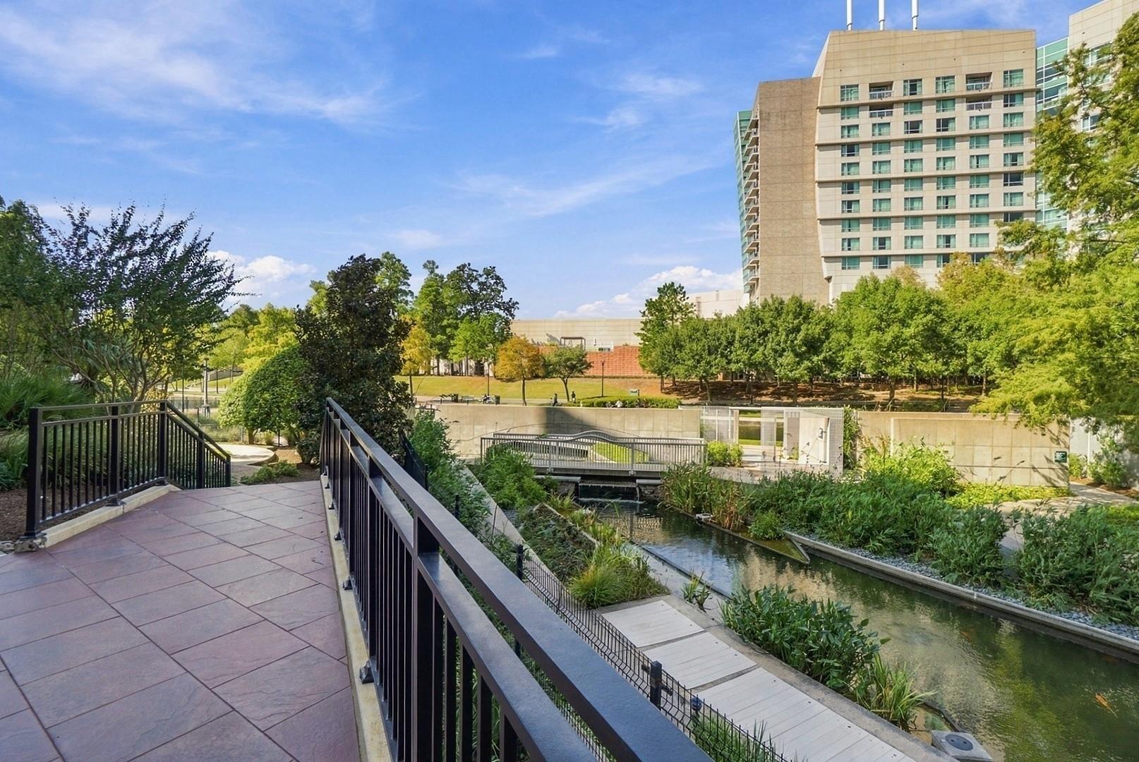 3 Waterway Court # 2d, The Woodlands Tx 77380 Property Photo 39