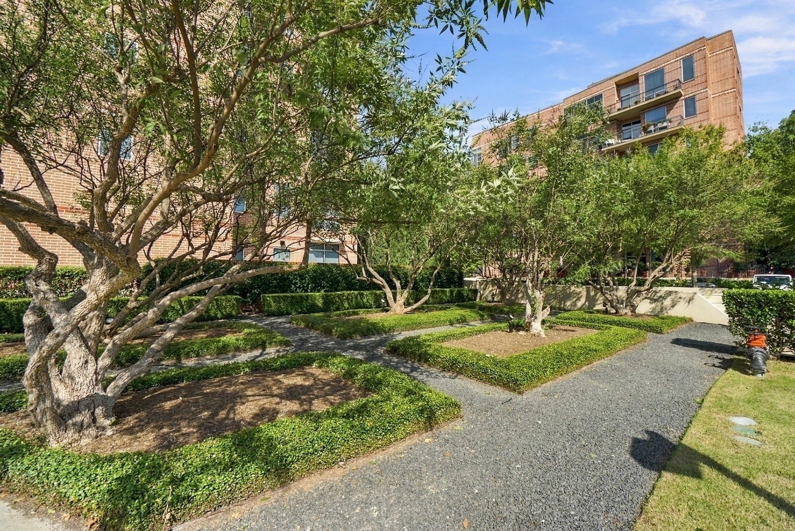3 Waterway Court # 2d, The Woodlands Tx 77380 Property Photo 45
