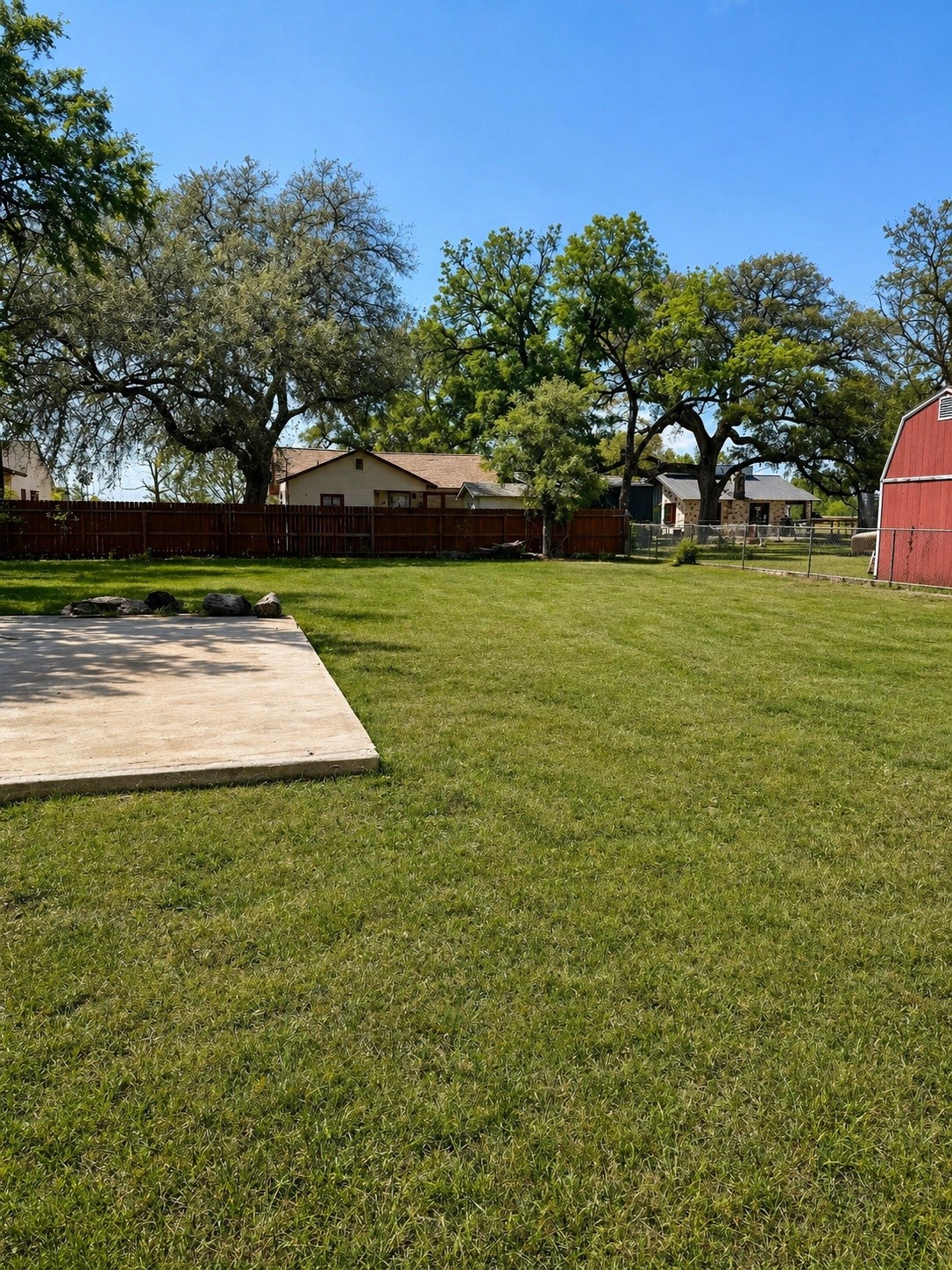 260 S East Avenue Property Photo 19