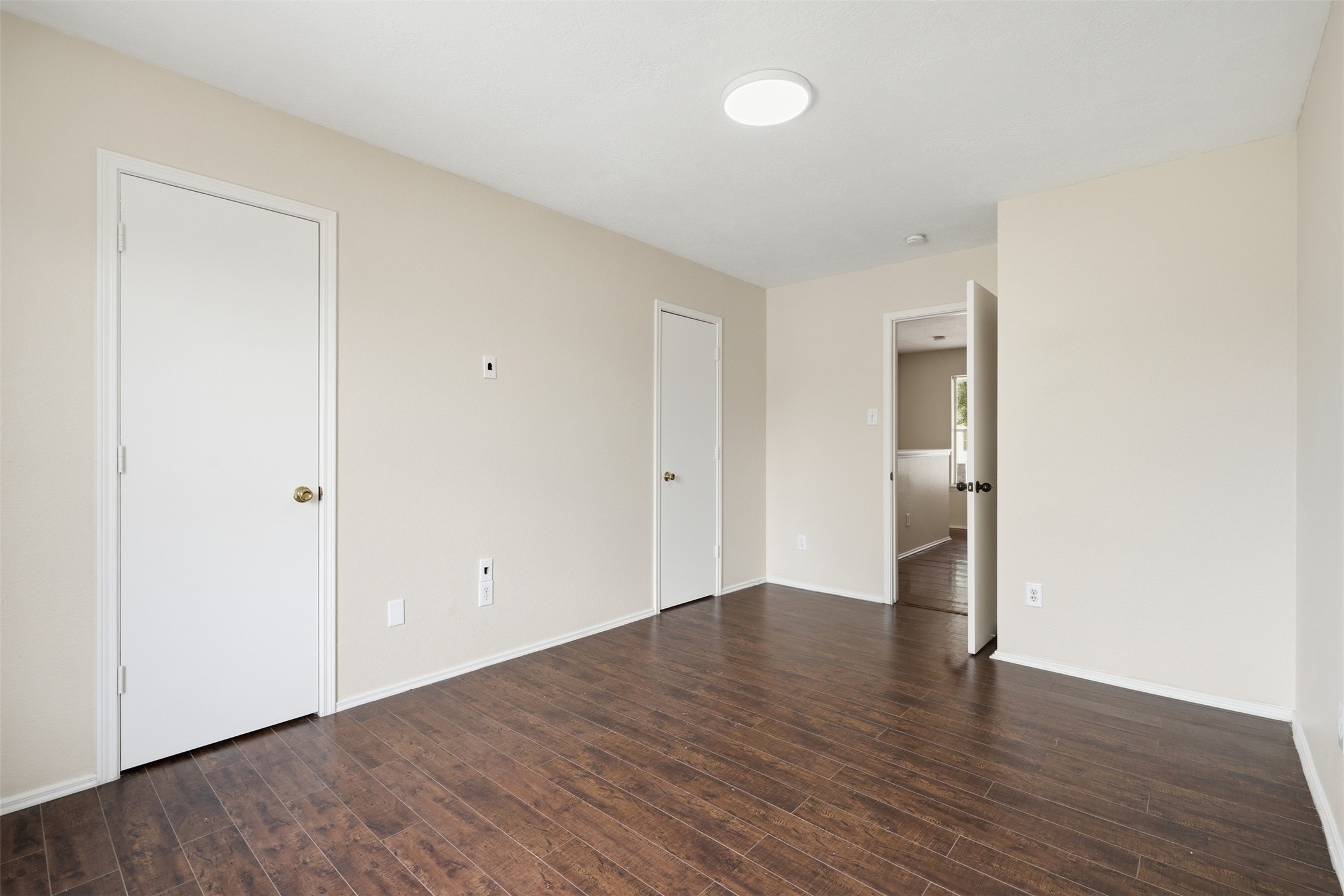 807 Oak West Drive Property Photo 10