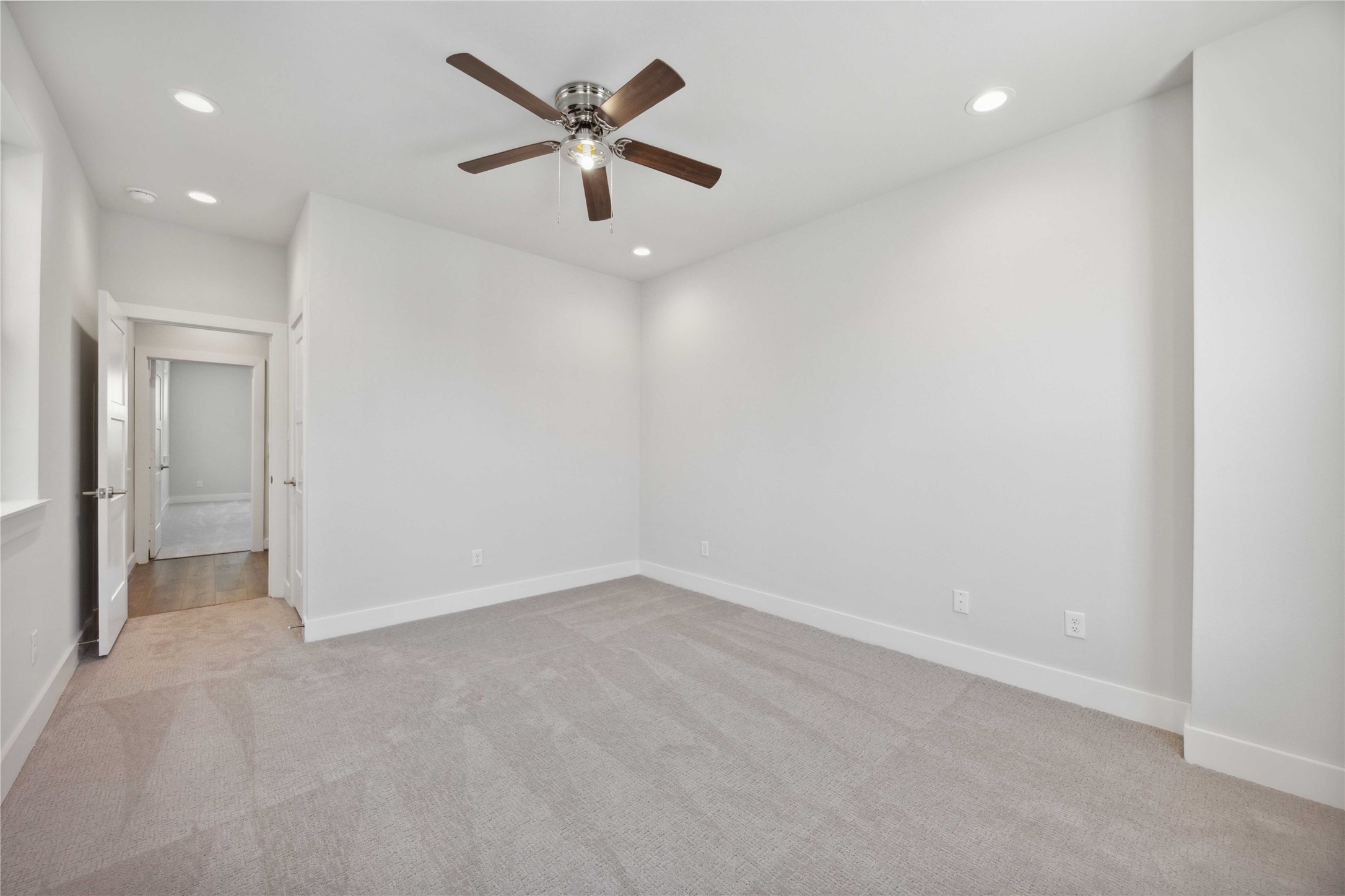 321 Charlock Street Property Photo 25