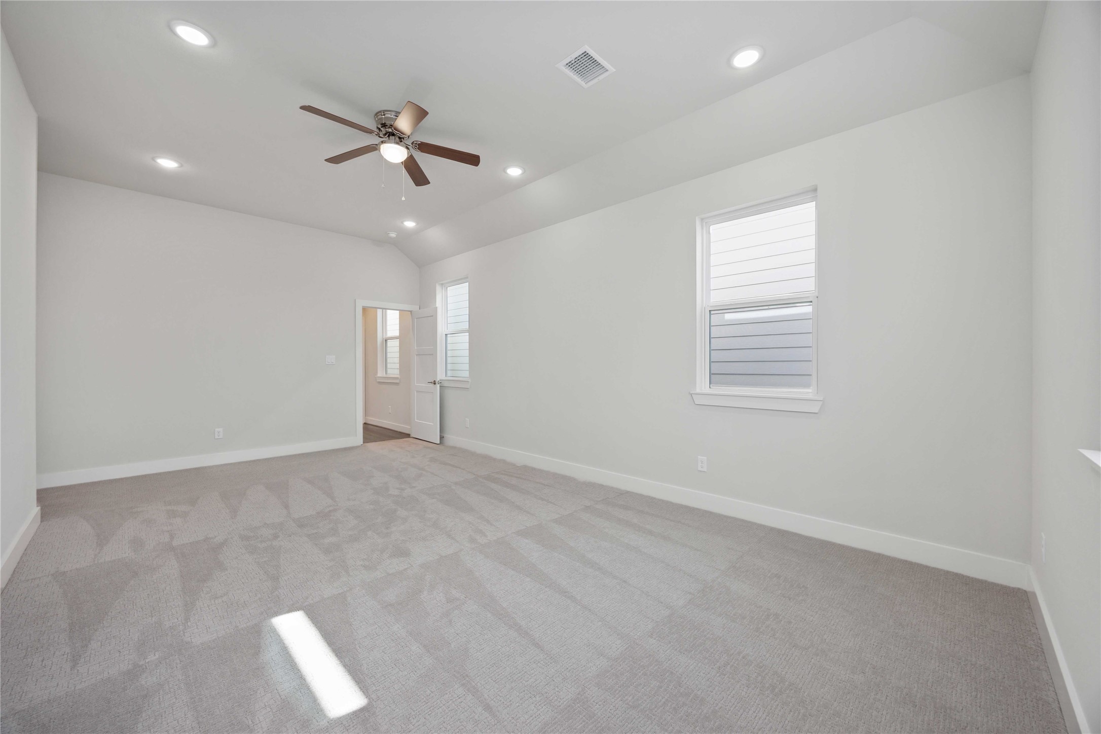 321 Charlock Street Property Photo 28