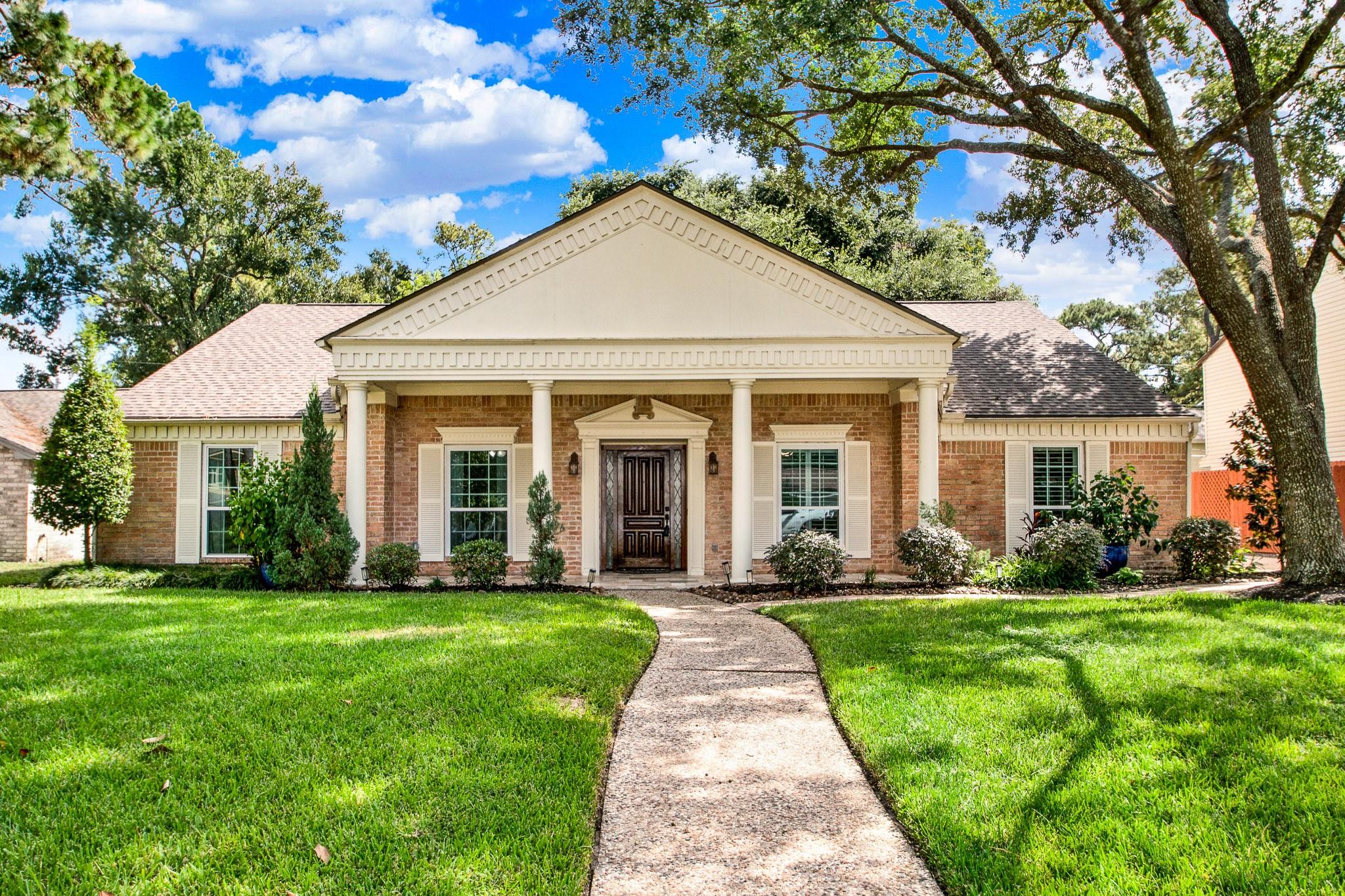 5315 Lawn Arbor Drive Property Photo 1