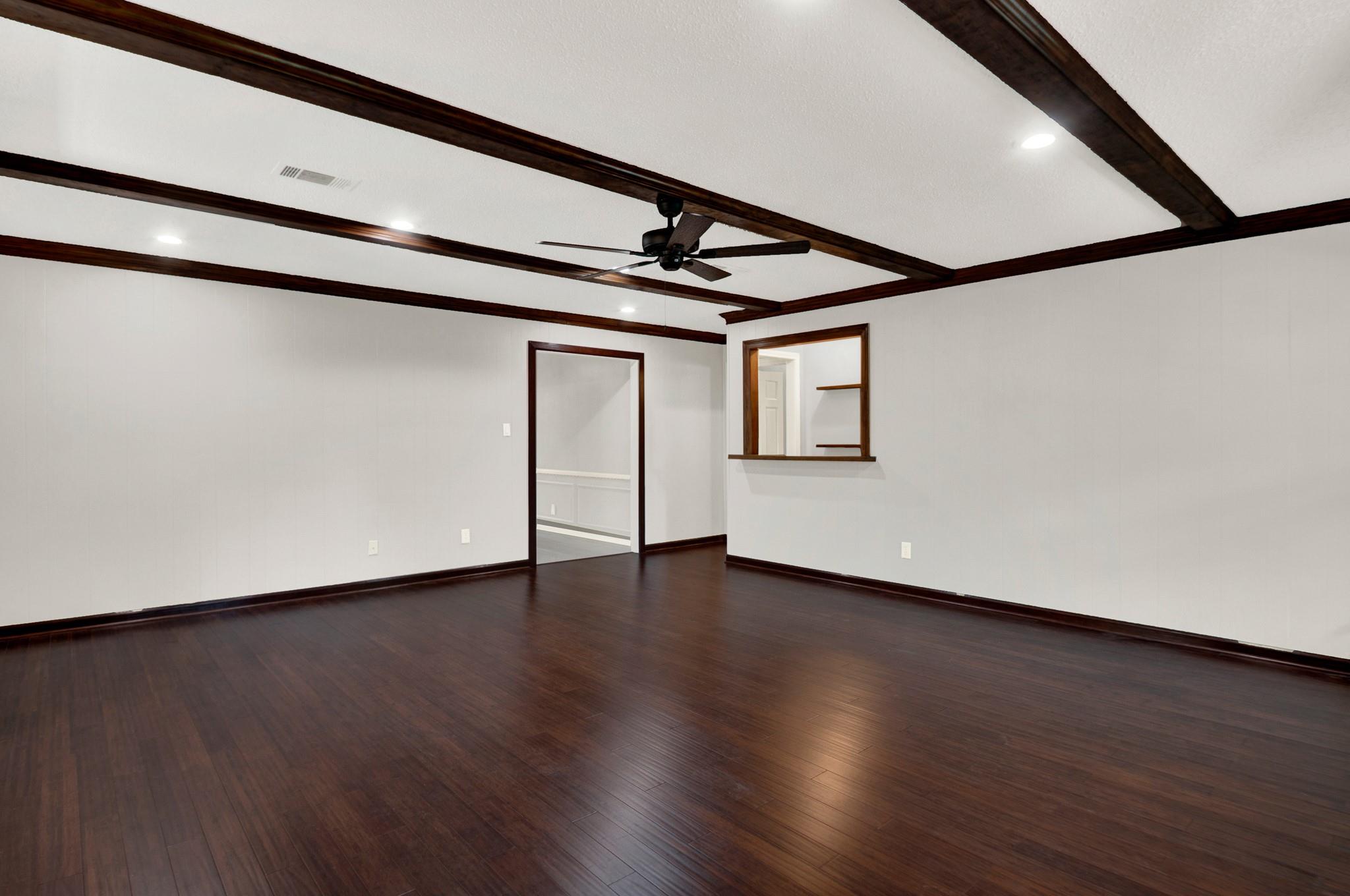5315 Lawn Arbor Drive, Houston Tx 77066 Property Photo 12