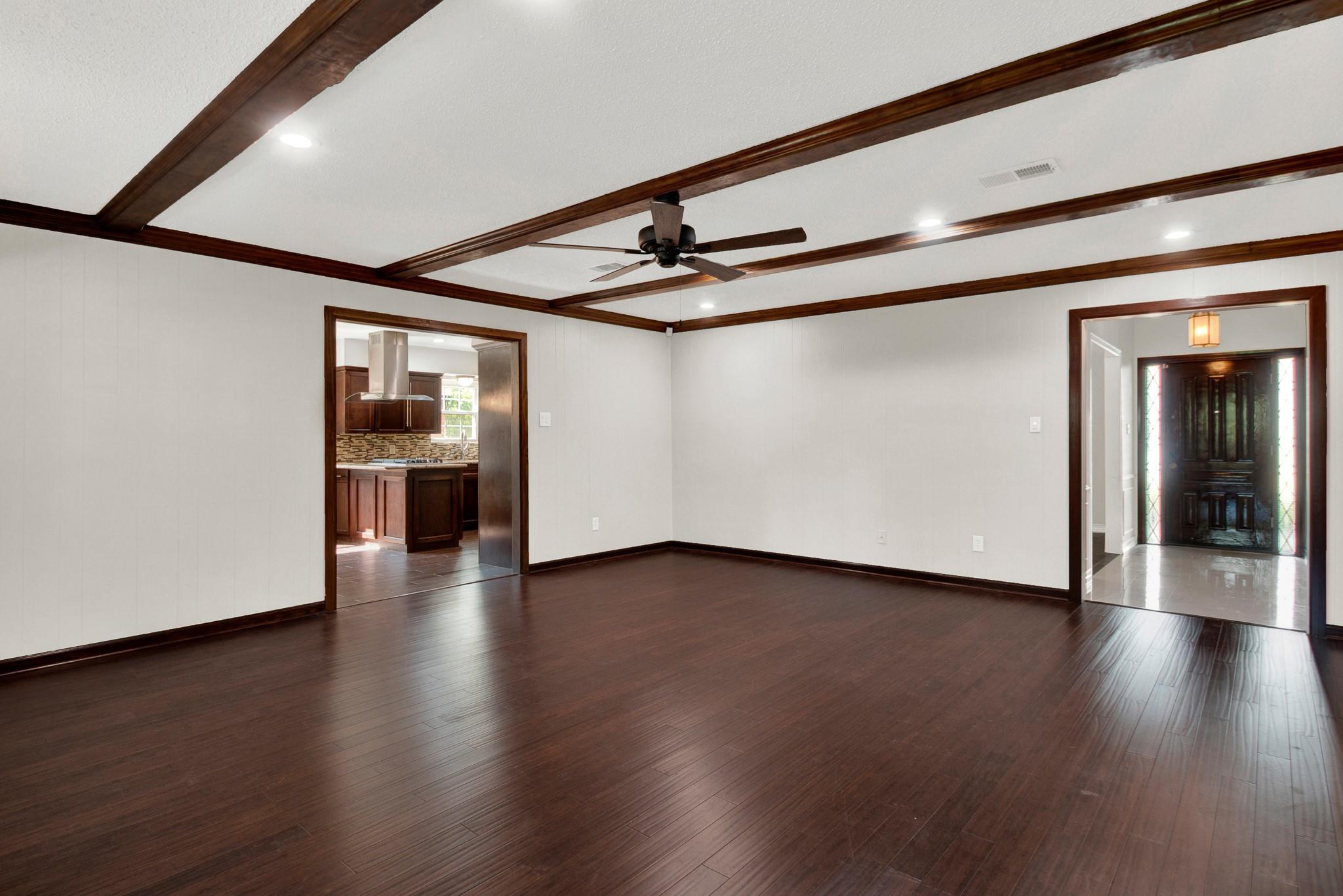 5315 Lawn Arbor Drive Property Photo 13