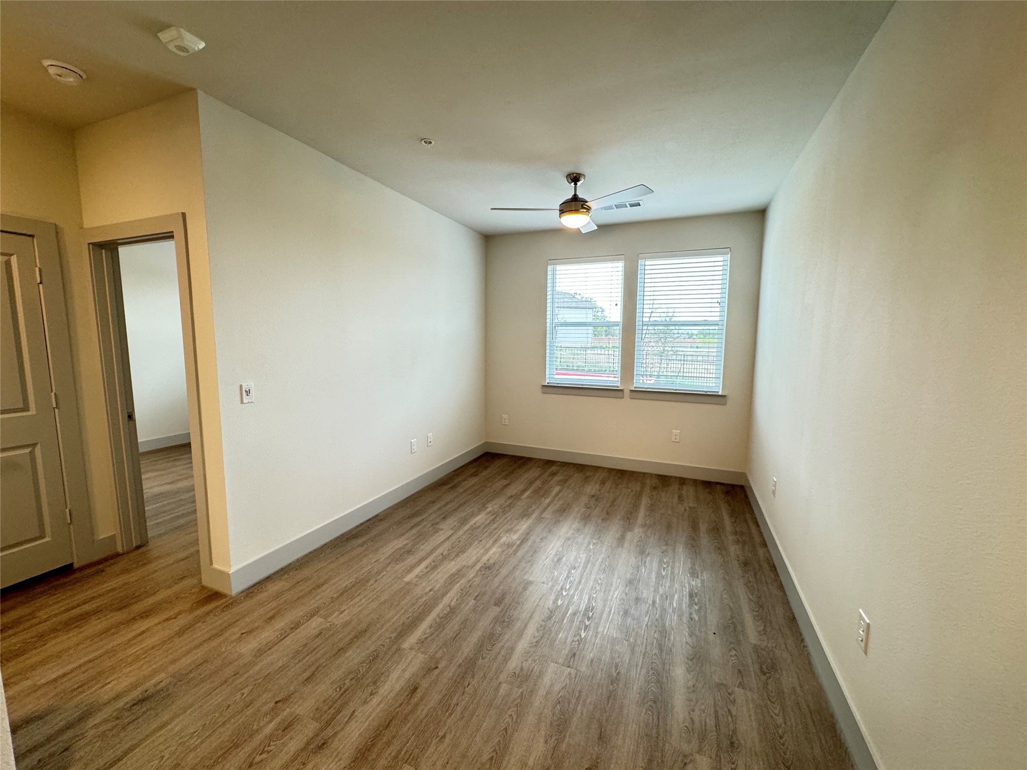 29600 Ronald Reagan Blvd 9205 Property Photo 3