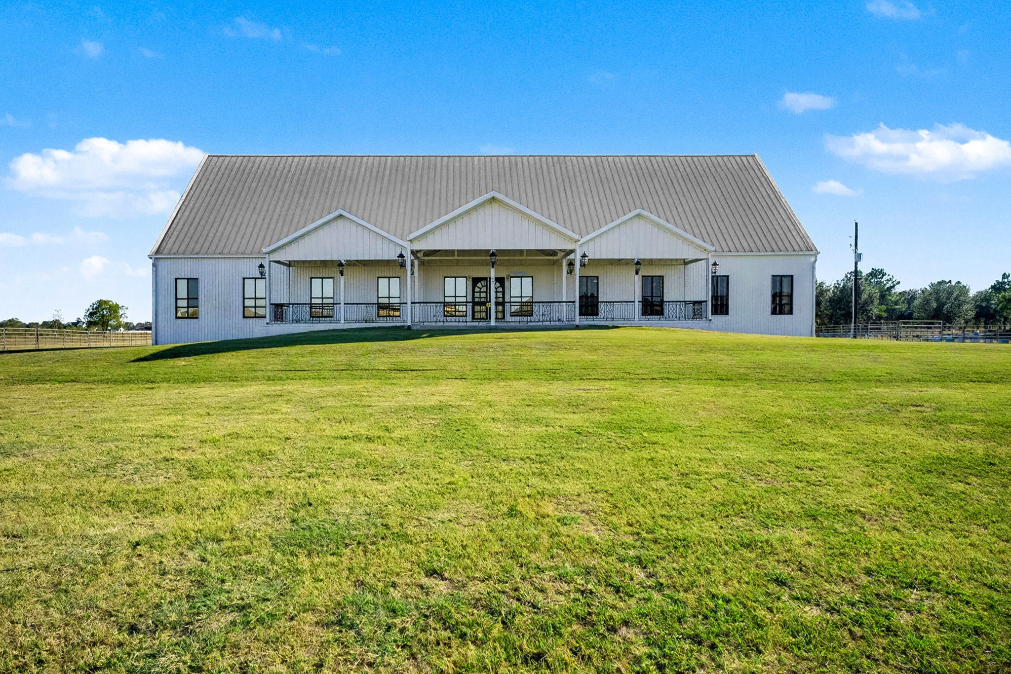 1200 Davenport Parkway Property Photo 10