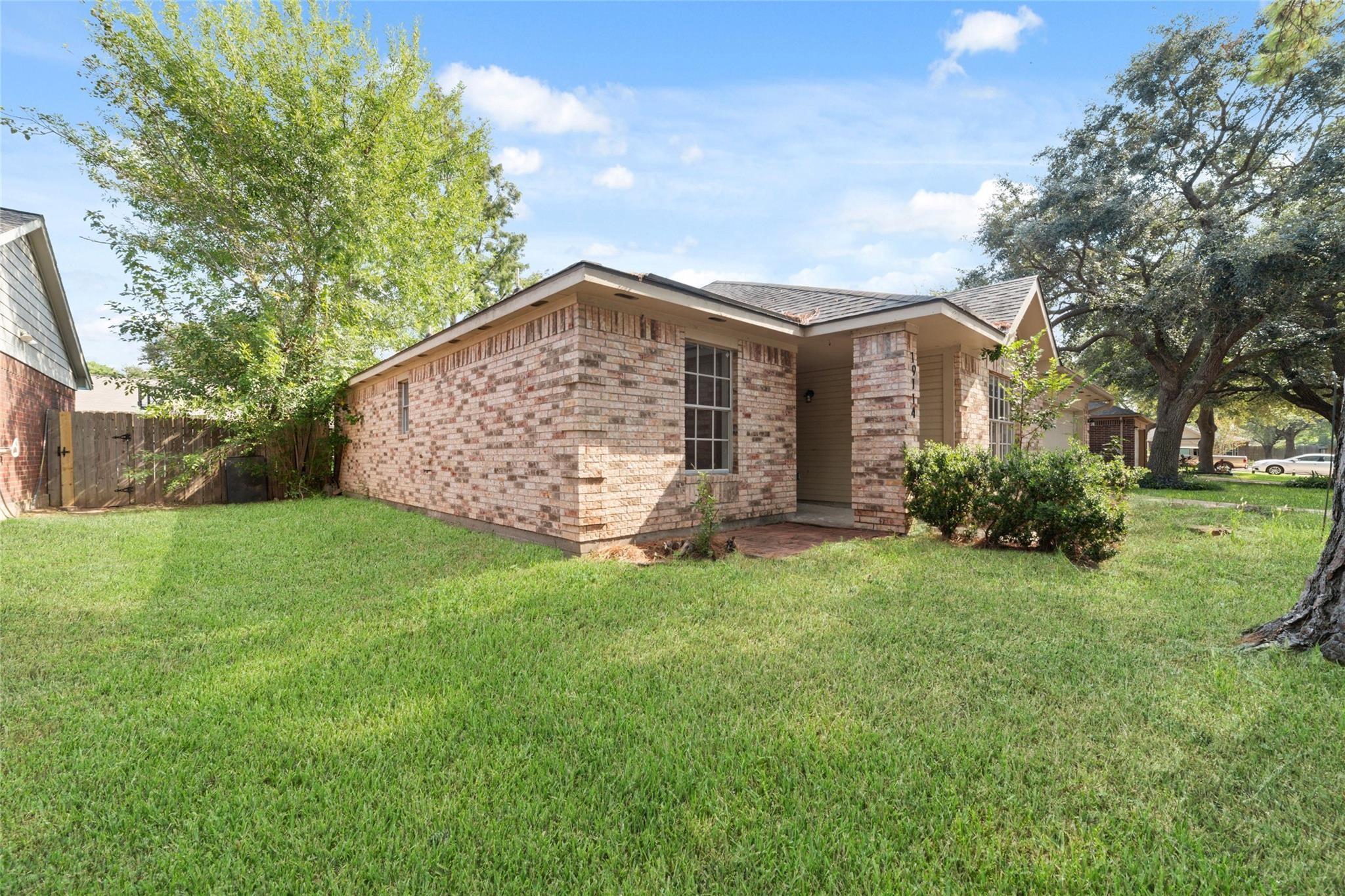19114 Indian Grass Drive Property Photo 2