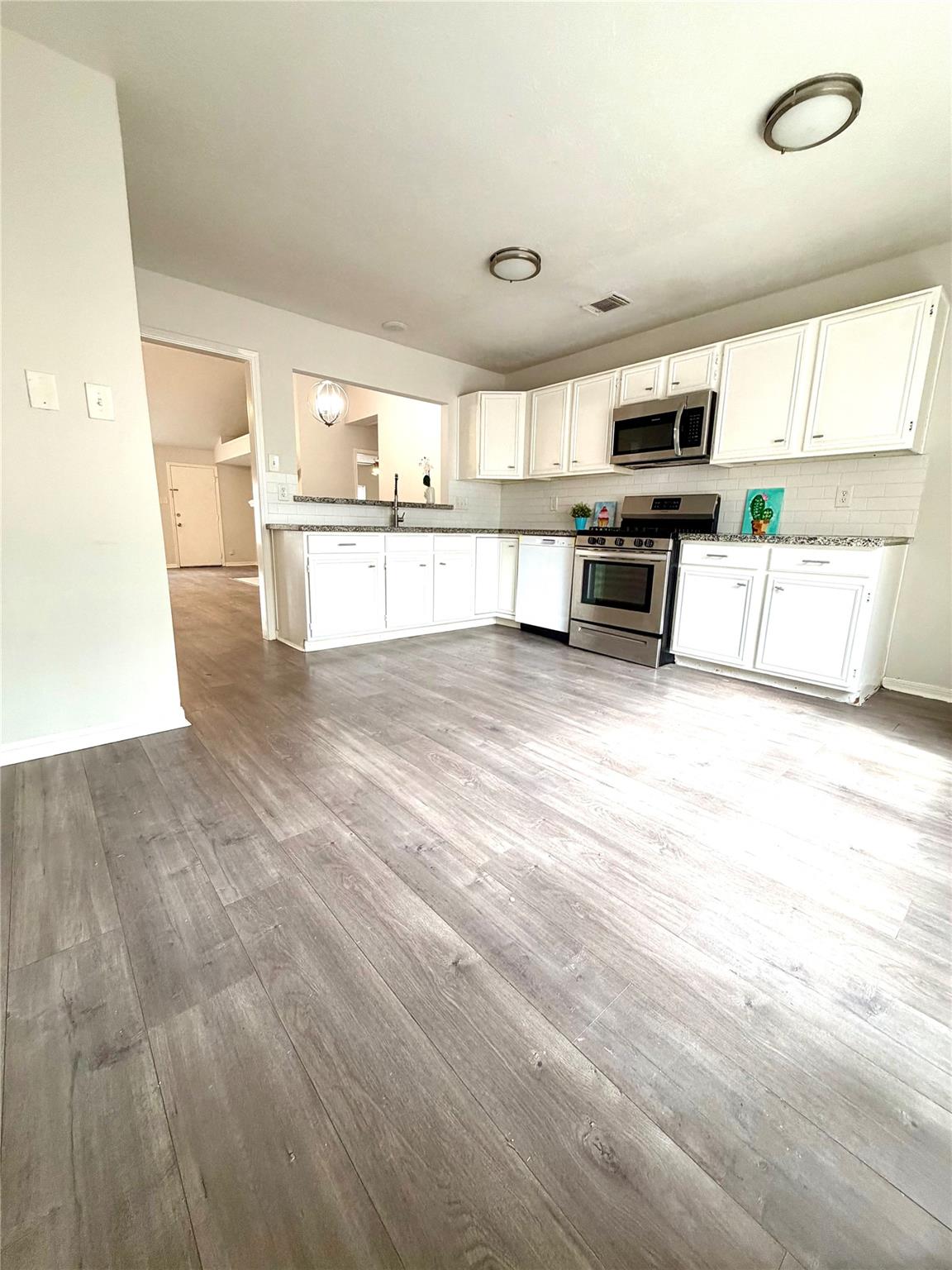 19114 Indian Grass Drive Property Photo 9