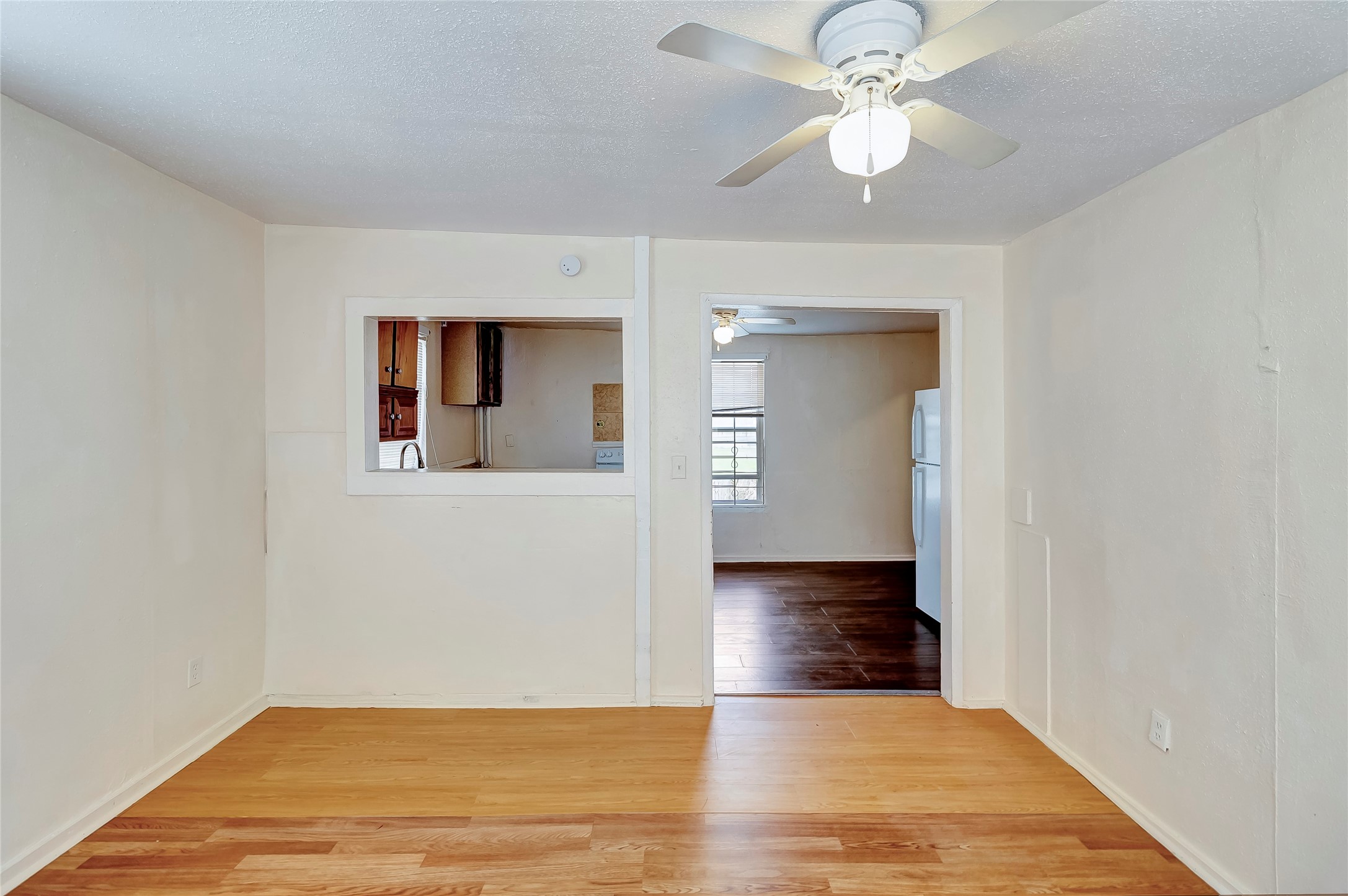 4233 Dupont Street A Property Photo 6