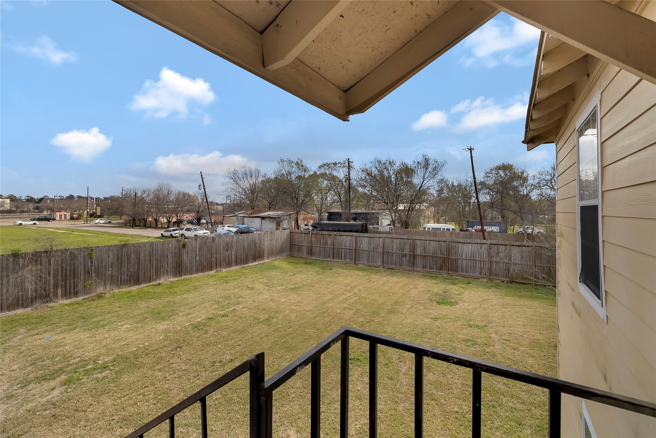 4233 Dupont Street A Property Photo 10