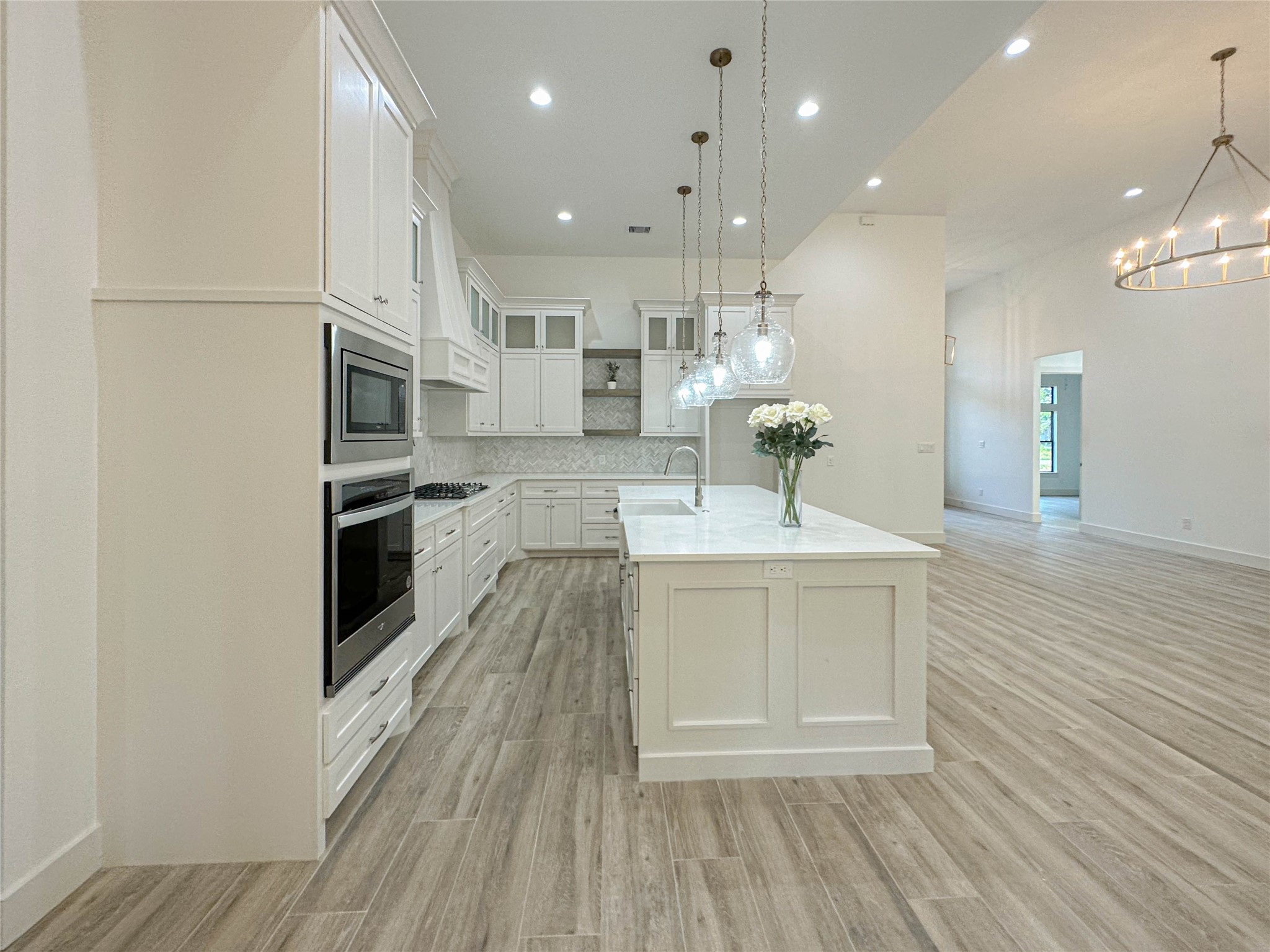 31 Road 6609 Property Photo 5