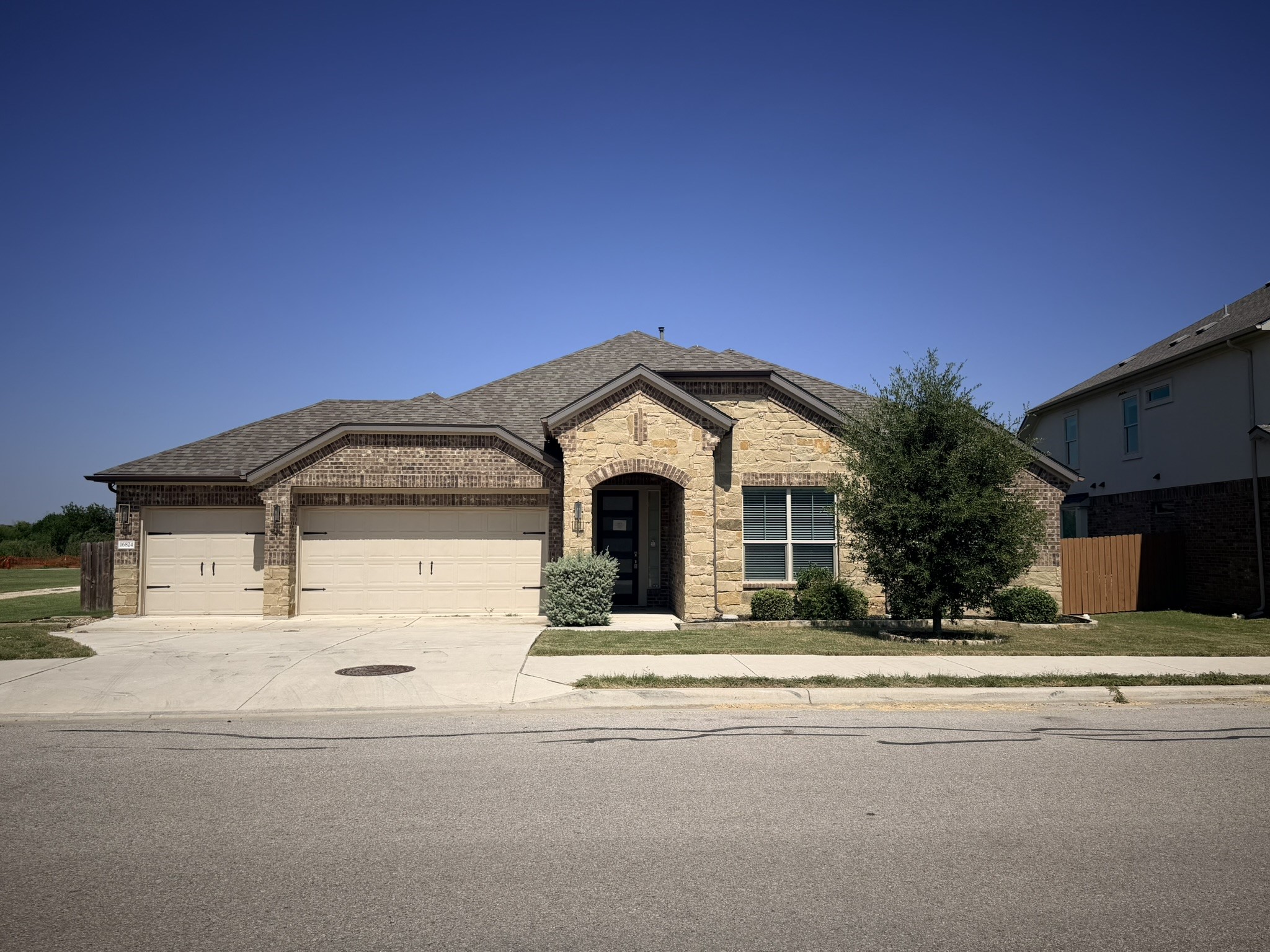 16824 Aventura Avenue Property Photo 1