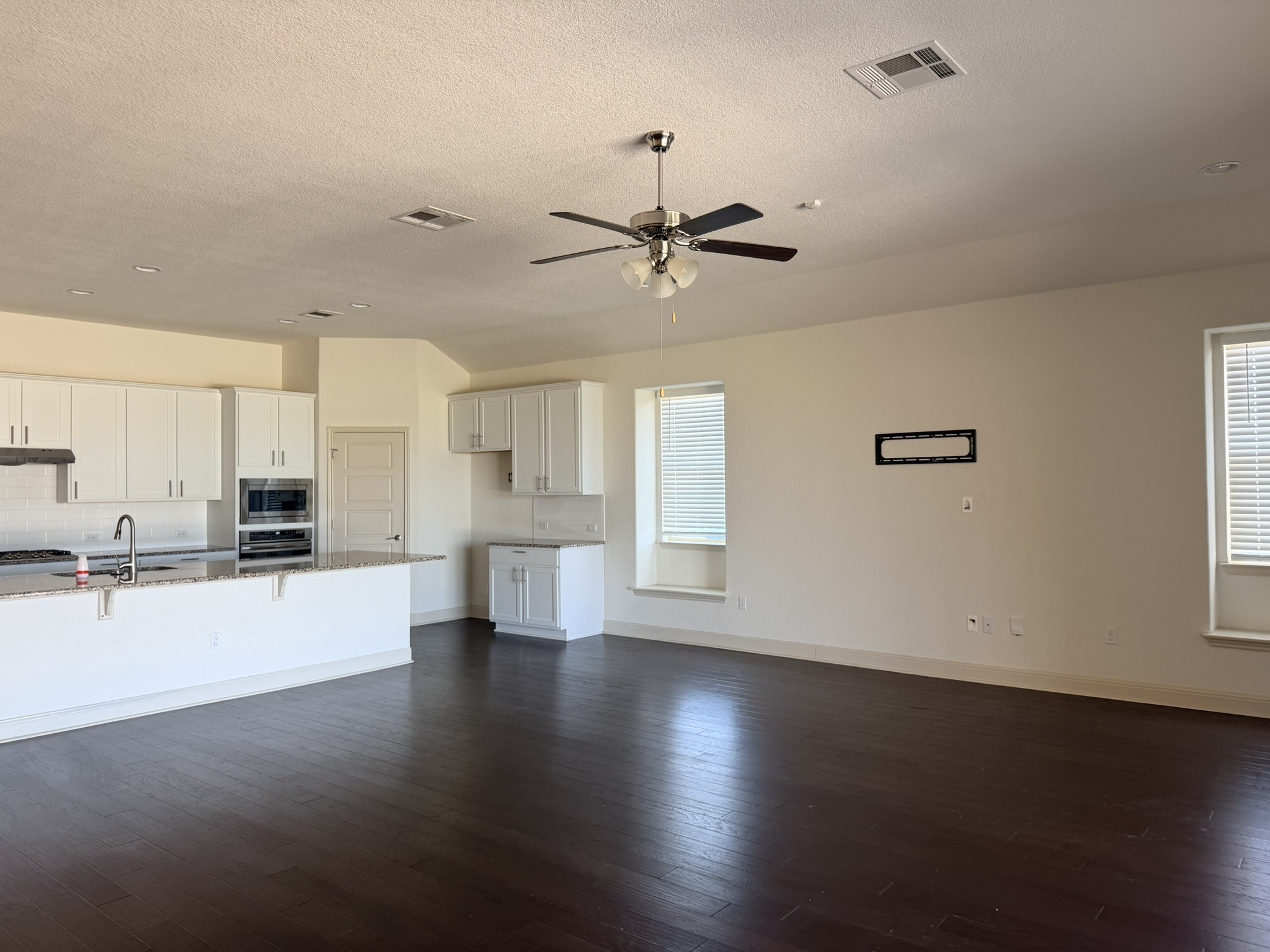16824 Aventura Avenue Property Photo 12