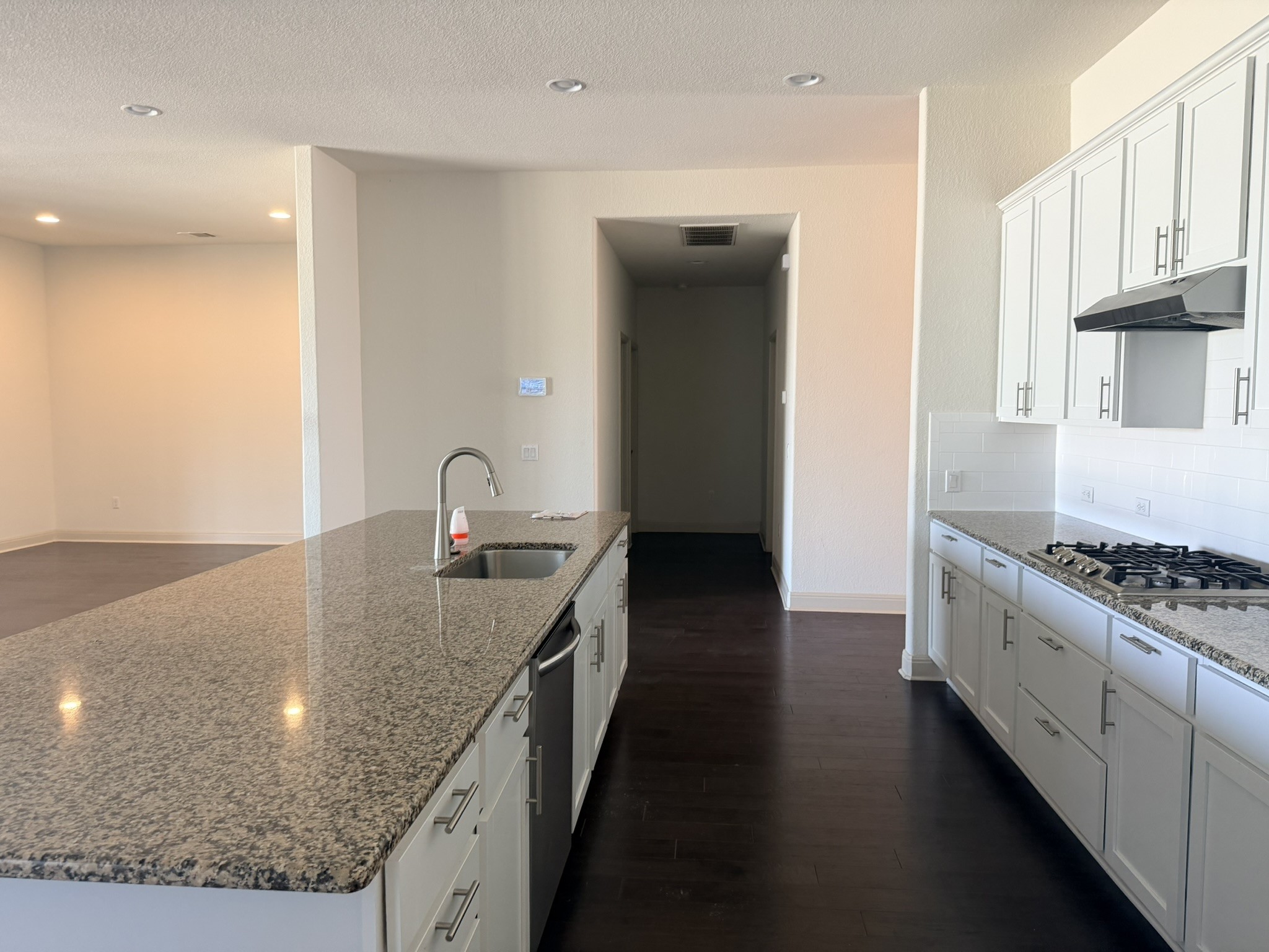 16824 Aventura Avenue Property Photo 16