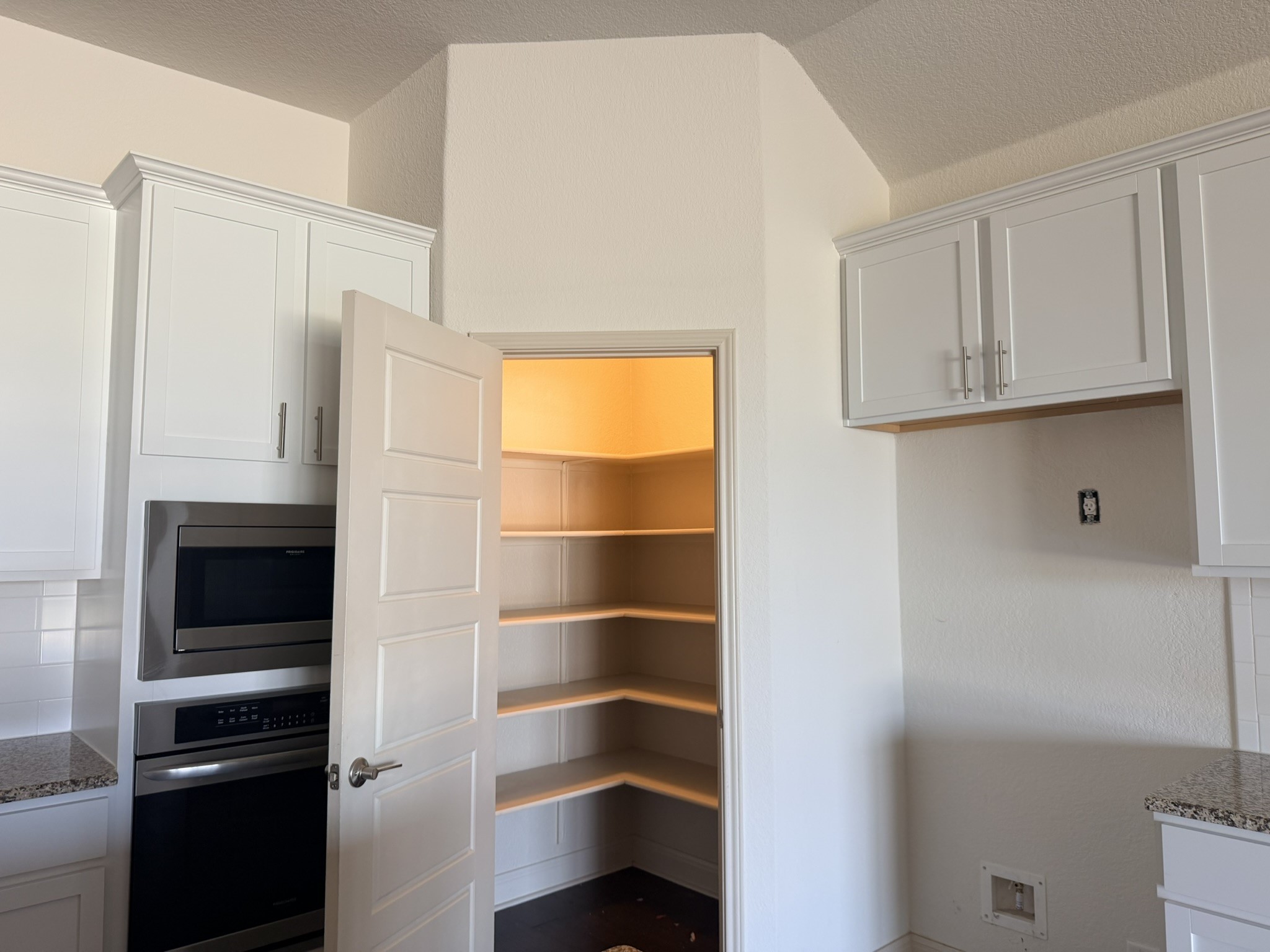 16824 Aventura Avenue Property Photo 17