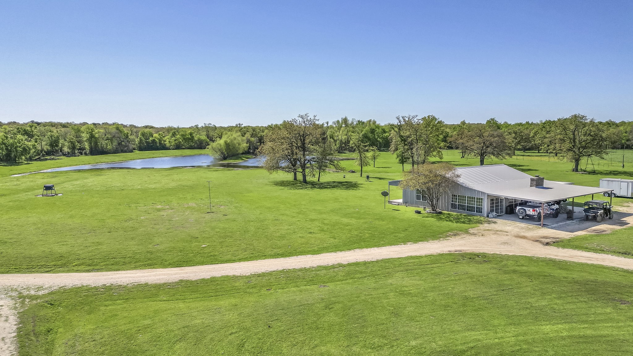 1692 E Highway 79 Property Photo 9