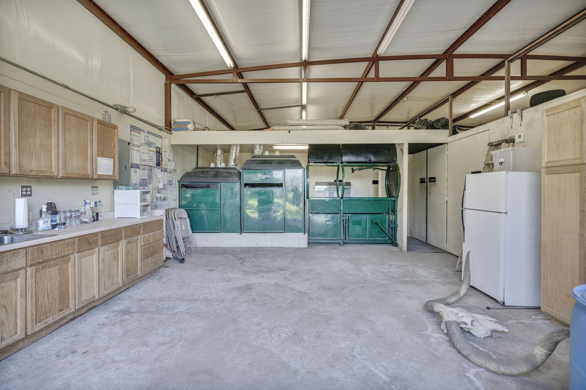 1692 E Highway 79 Property Photo 11