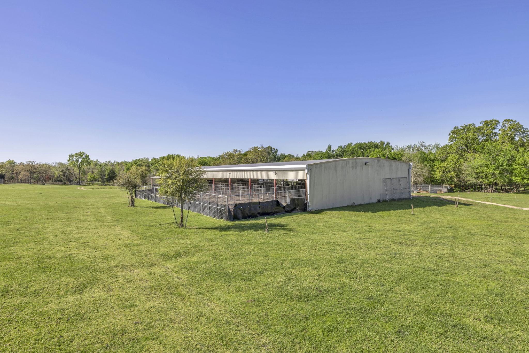 1692 E Highway 79 Property Photo 13