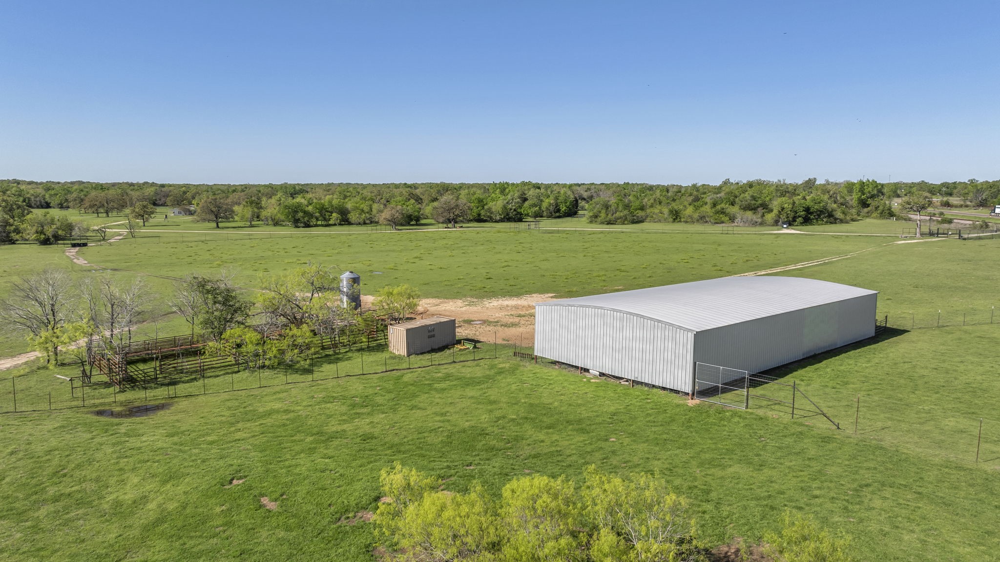 1692 E Highway 79 Property Photo 19