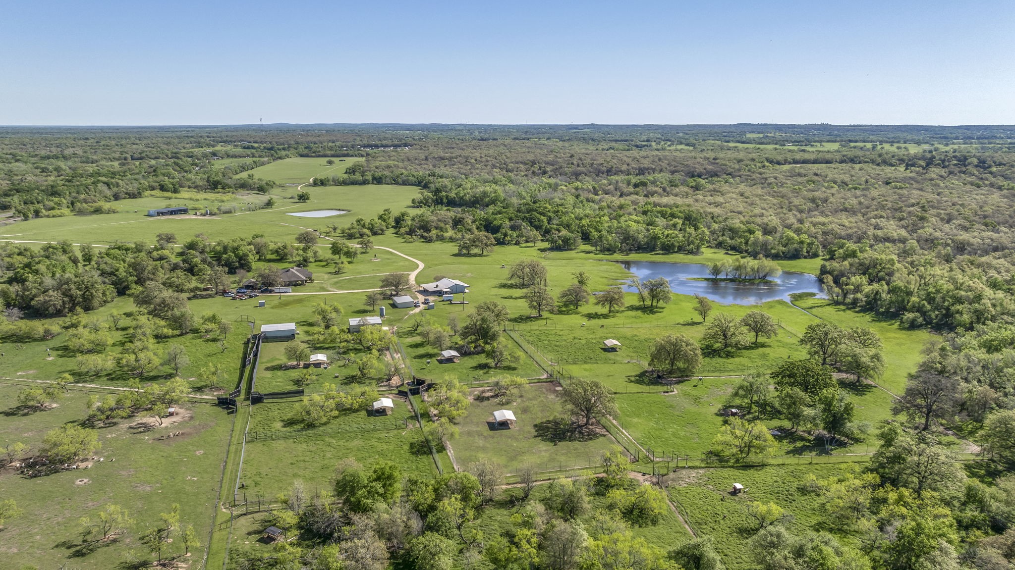1692 E Highway 79 Property Photo 45