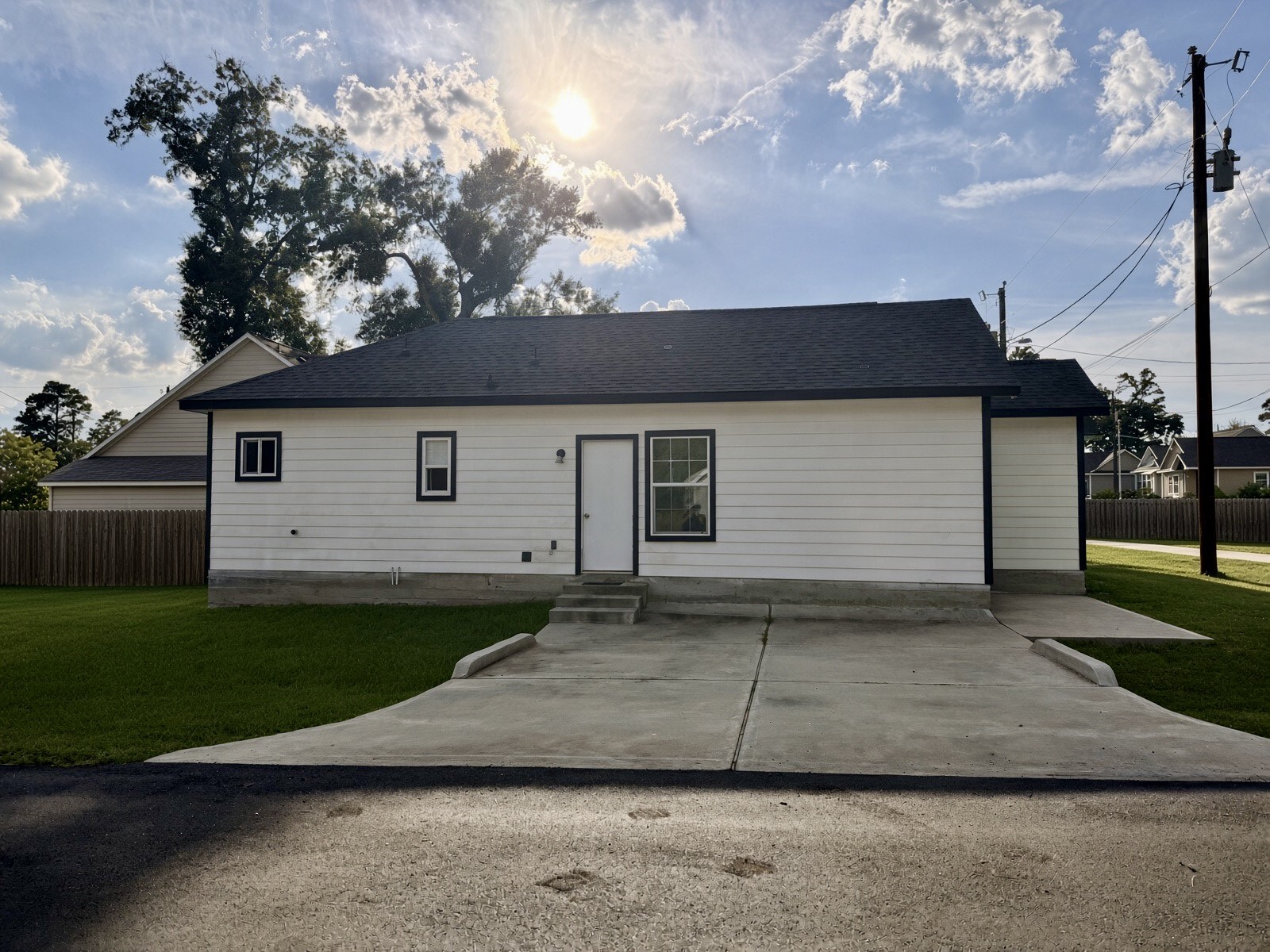 16601 E Ivanhoe Property Photo 1