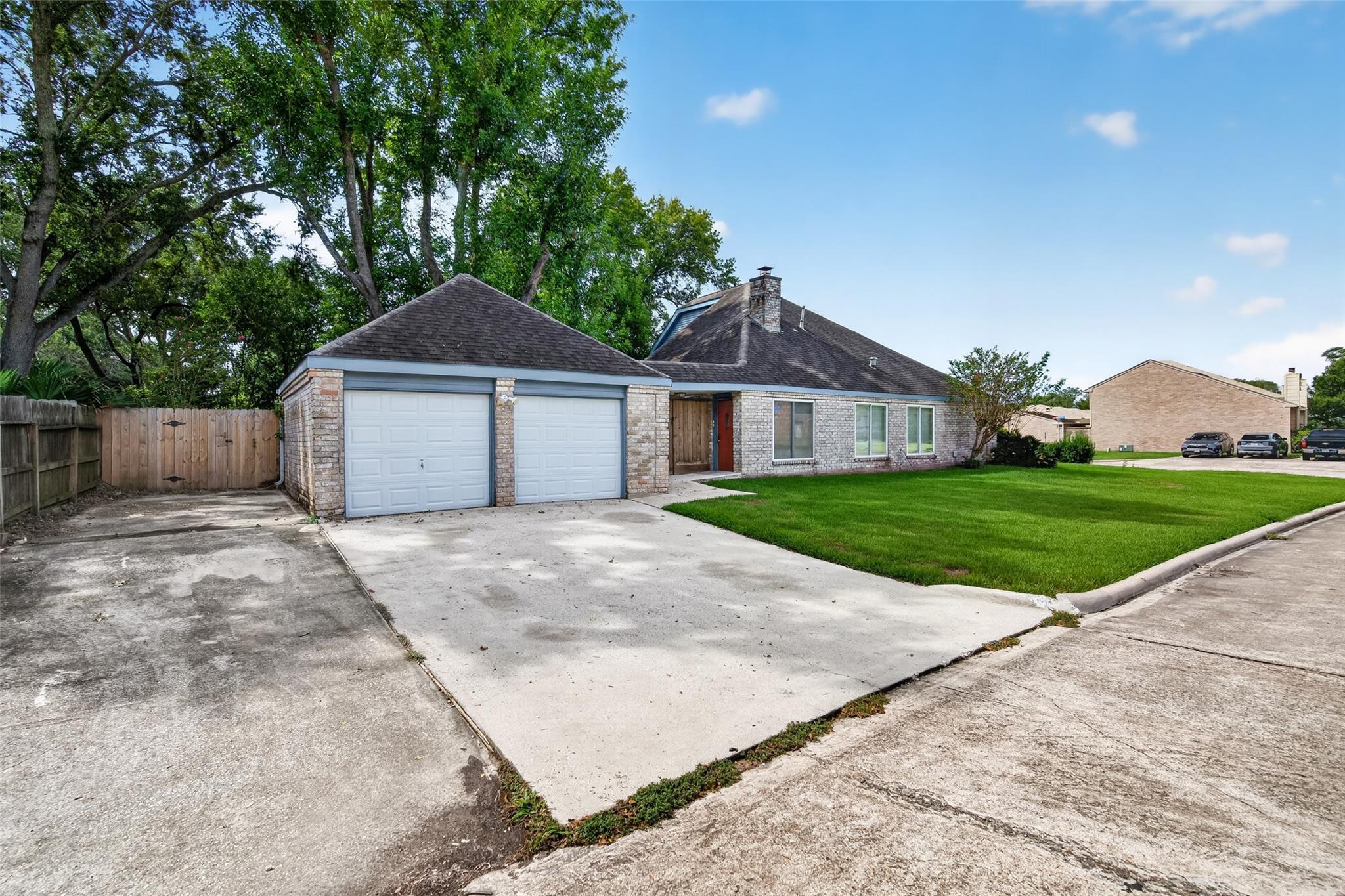 2303 La Quinta Drive, Missouri City Tx 77459 Property Photo 6